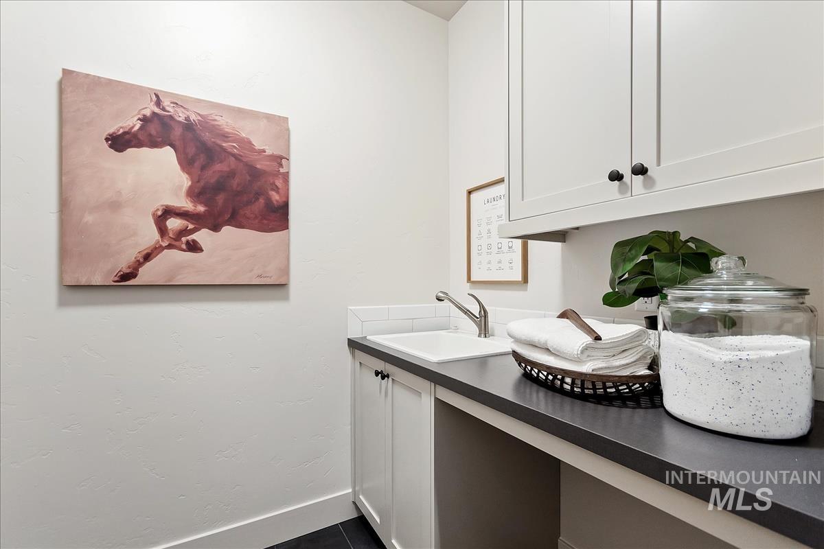 7058 N Canter Trail Ave, Meridian, Idaho 83646, 3 Bedrooms, 2.5 Bathrooms, Residential For Sale, Price $674,900,MLS 98979728