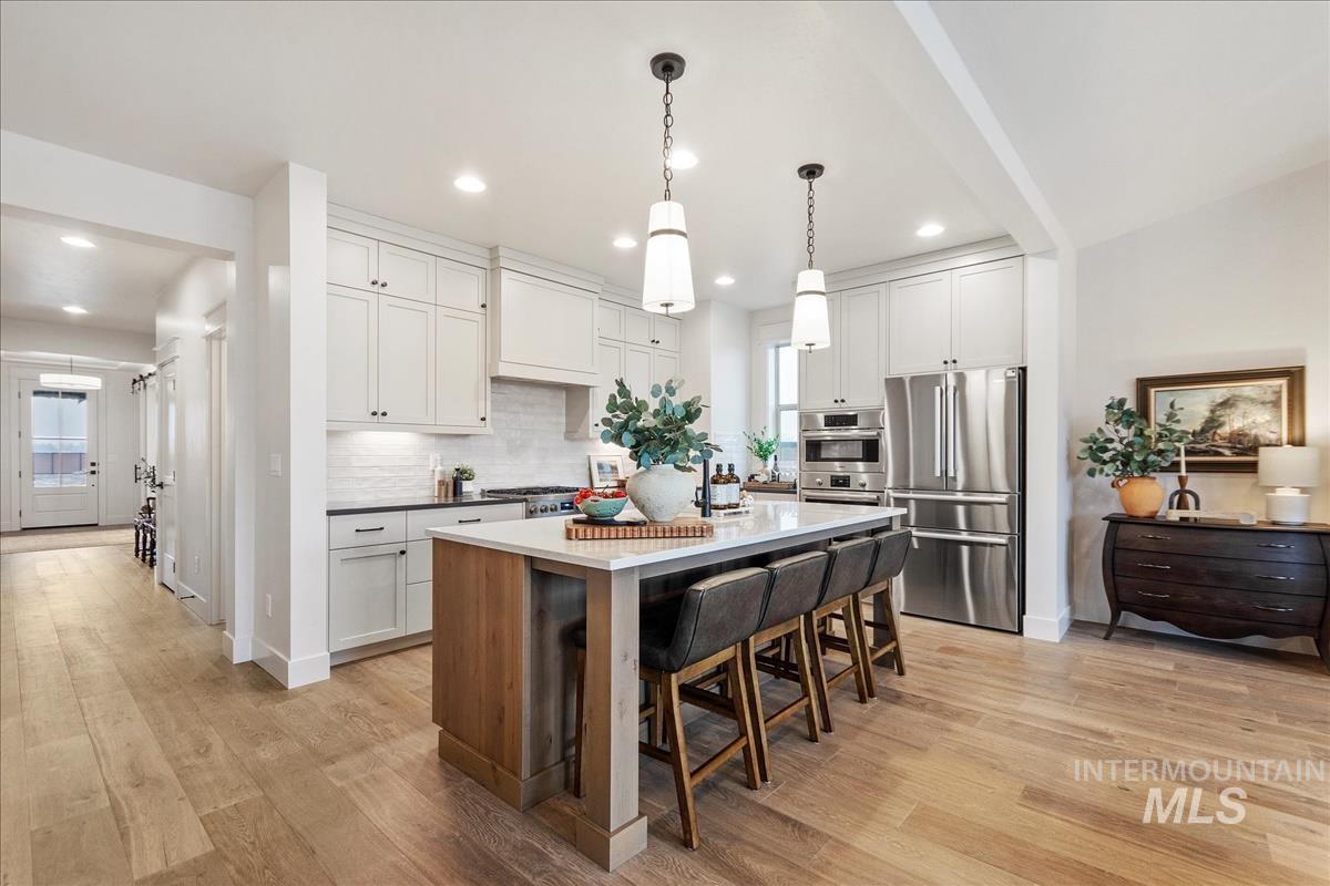 7058 N Canter Trail Ave, Meridian, Idaho 83646, 3 Bedrooms, 2.5 Bathrooms, Residential For Sale, Price $674,900,MLS 98979728