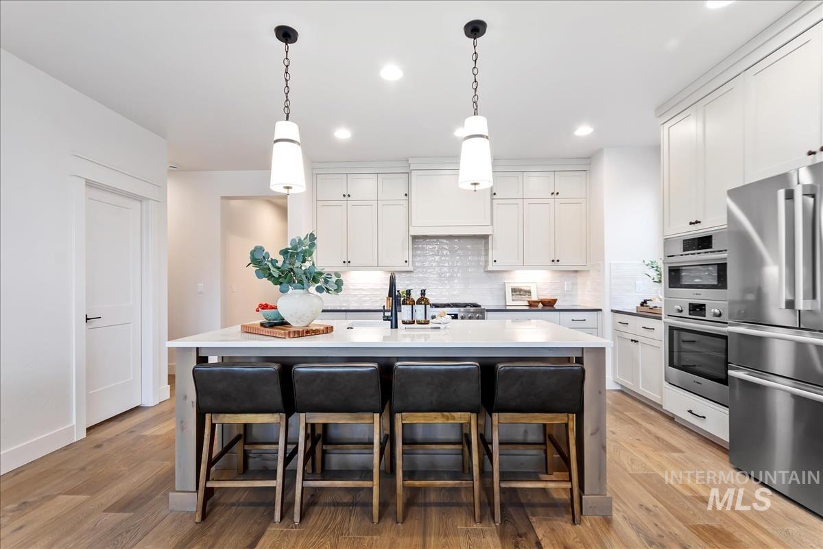 7058 N Canter Trail Ave, Meridian, Idaho 83646, 3 Bedrooms, 2.5 Bathrooms, Residential For Sale, Price $674,900,MLS 98979728