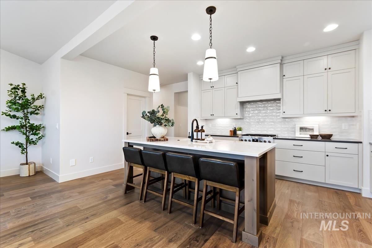 7058 N Canter Trail Ave, Meridian, Idaho 83646, 3 Bedrooms, 2.5 Bathrooms, Residential For Sale, Price $674,900,MLS 98979728