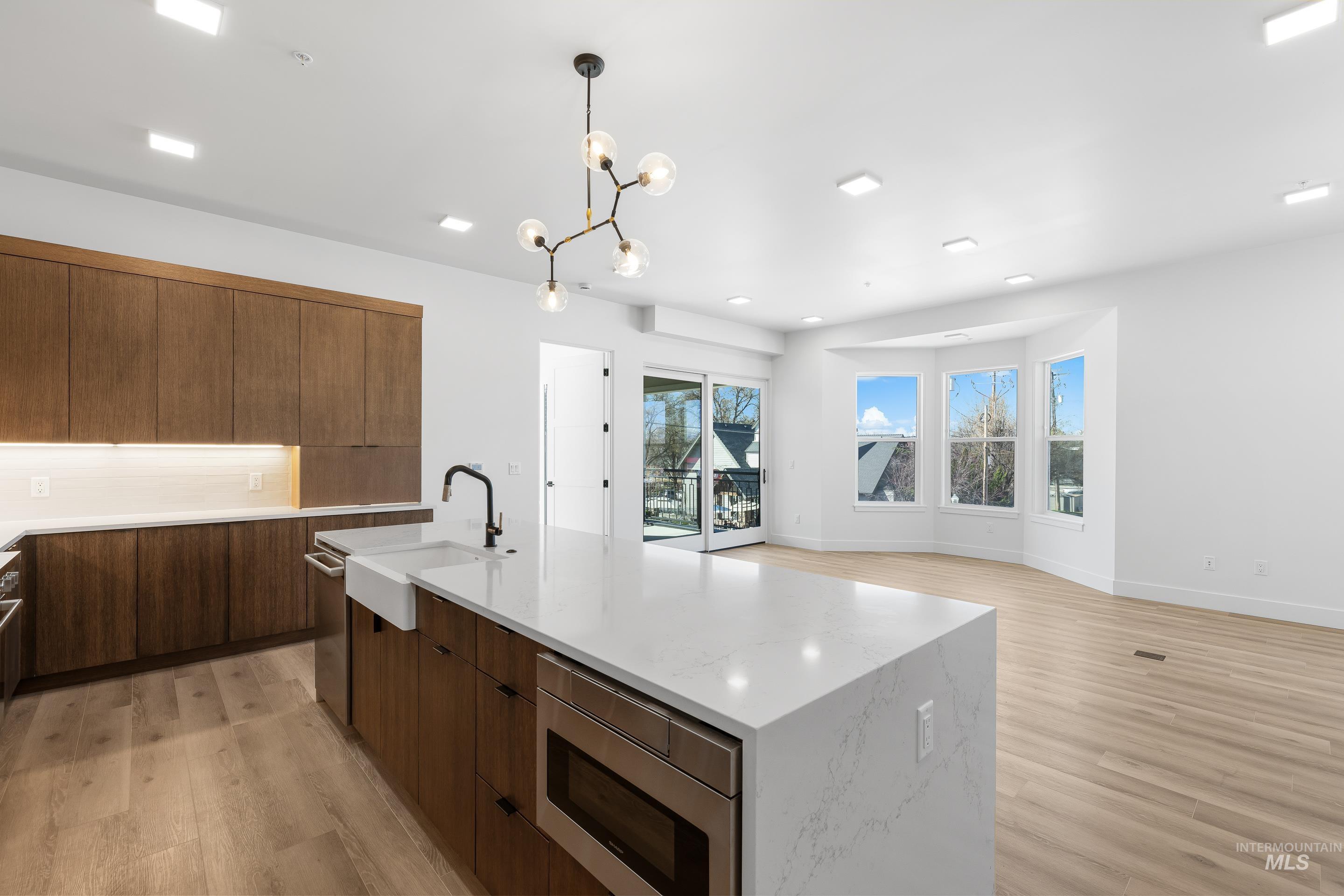 55 E State St, Eagle, Idaho 83616, 2 Bedrooms, 2 Bathrooms, Residential For Sale, Price $1,080,000, 98979741