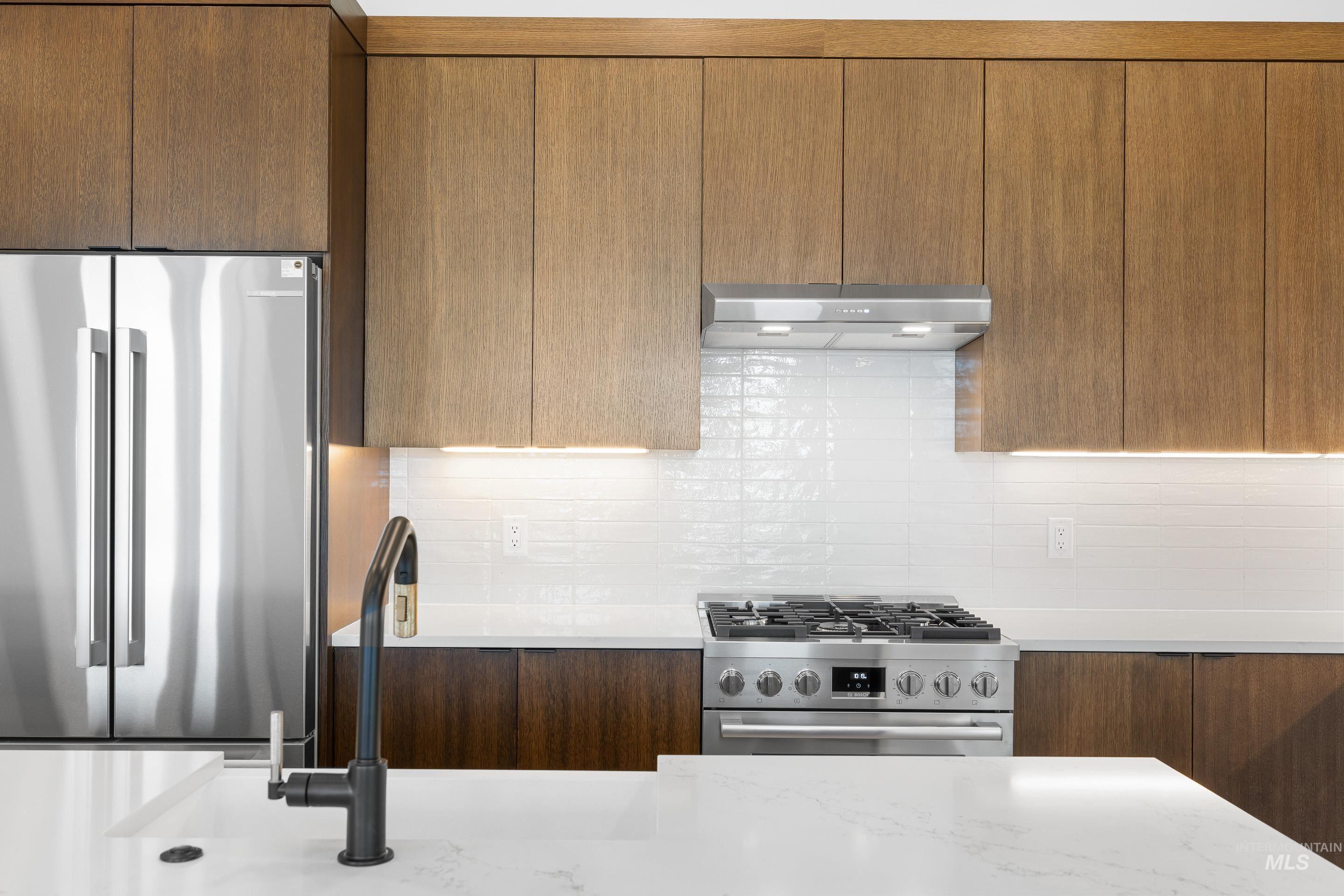 55 E State St, Eagle, Idaho 83616, 2 Bedrooms, 2 Bathrooms, Residential For Sale, Price $1,080,000, 98979741