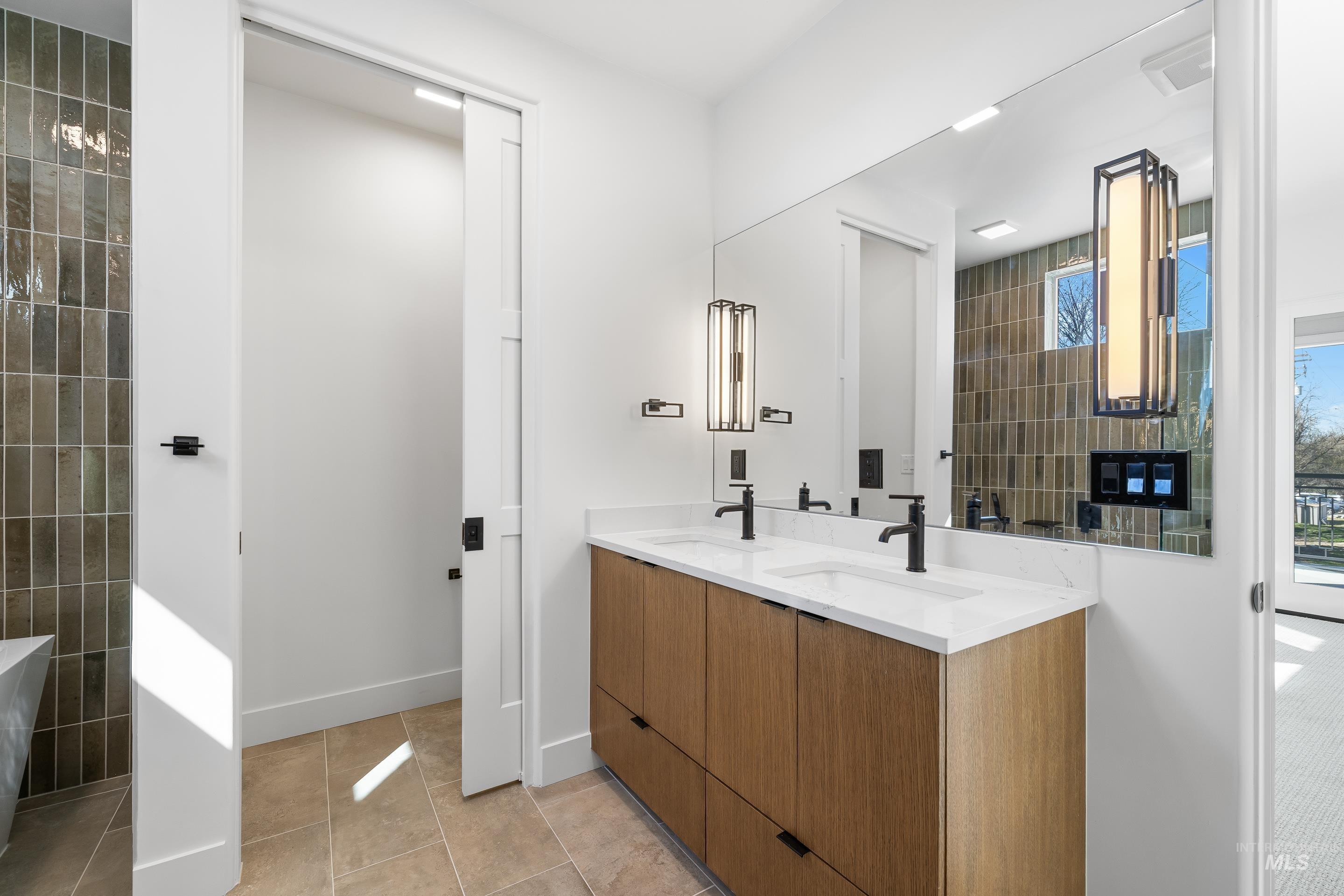 55 E State St, Eagle, Idaho 83616, 2 Bedrooms, 2 Bathrooms, Residential For Sale, Price $1,080,000, 98979741