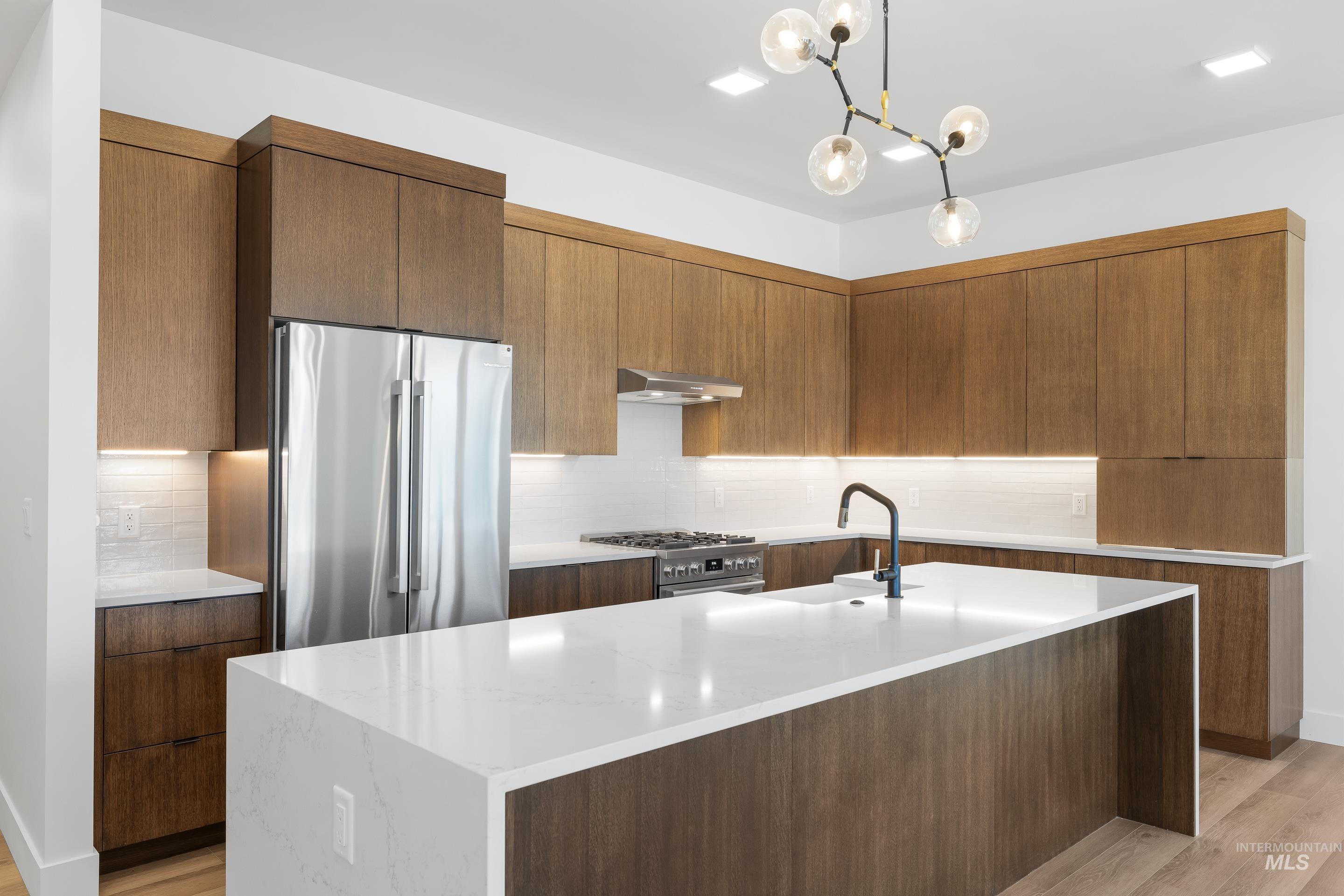 55 E State St, Eagle, Idaho 83616, 2 Bedrooms, 2 Bathrooms, Residential For Sale, Price $1,080,000, 98979741