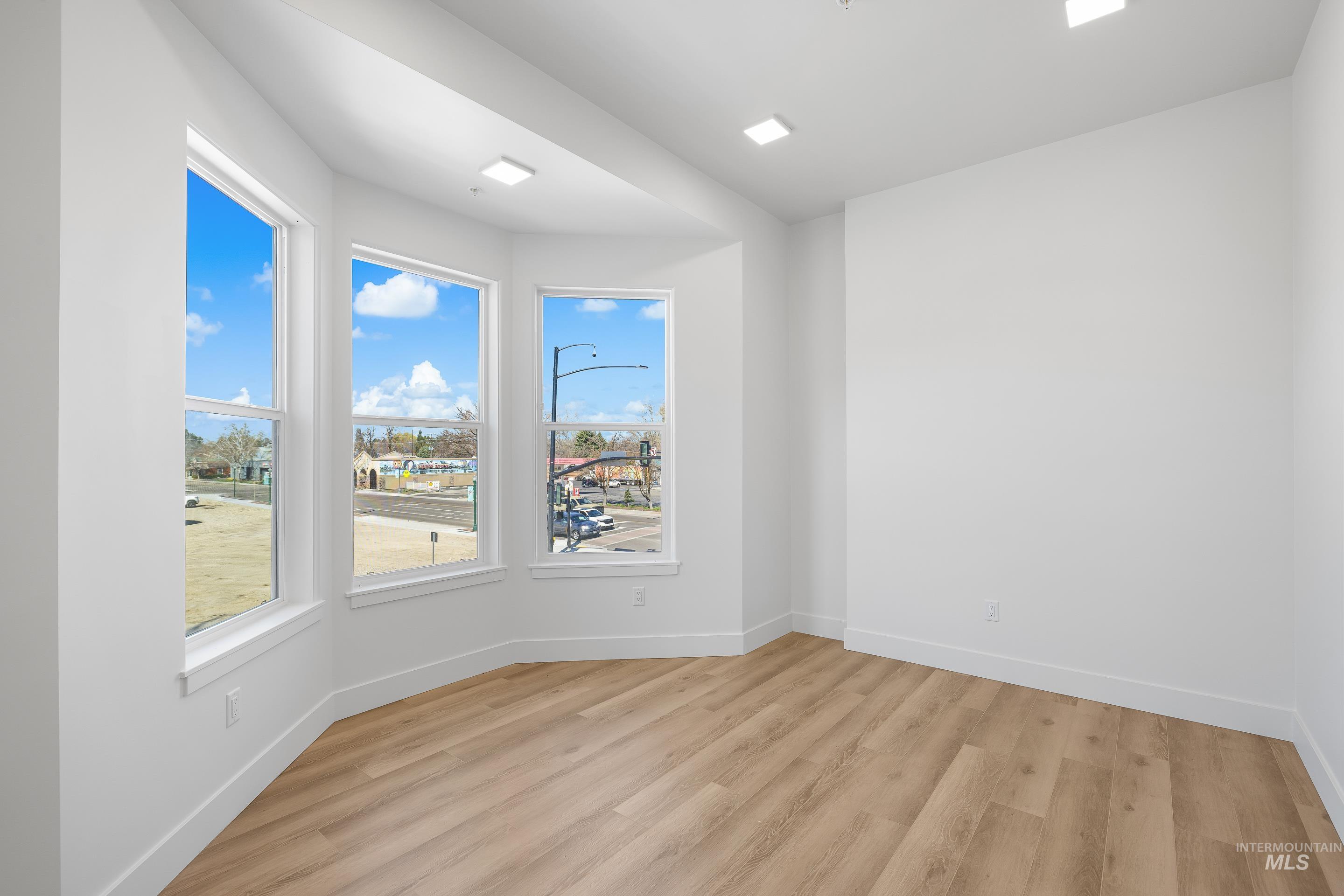 55 E State St, Eagle, Idaho 83616, 2 Bedrooms, 2 Bathrooms, Residential For Sale, Price $1,080,000, 98979741