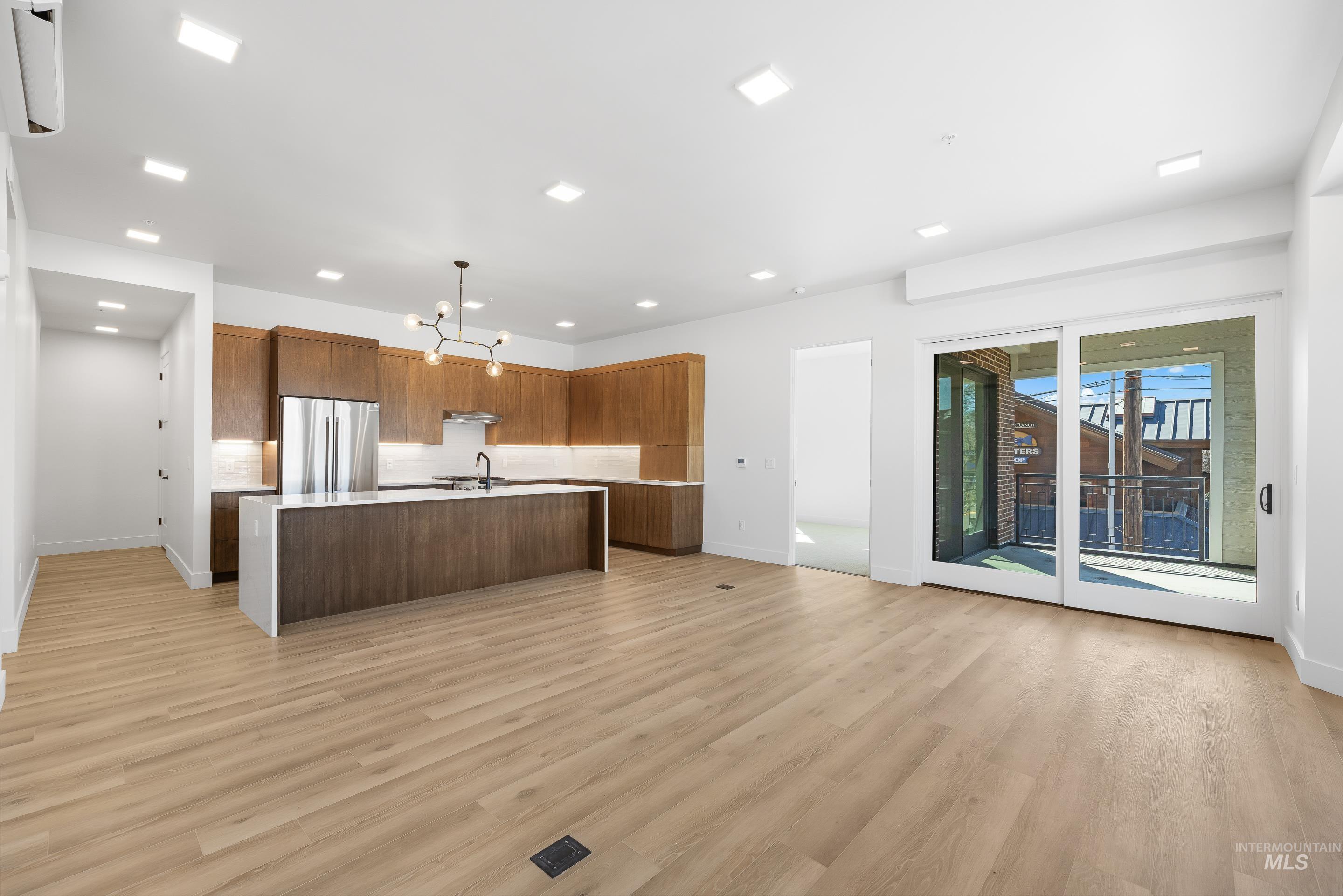 55 E State St, Eagle, Idaho 83616, 2 Bedrooms, 2 Bathrooms, Residential For Sale, Price $1,080,000, 98979741