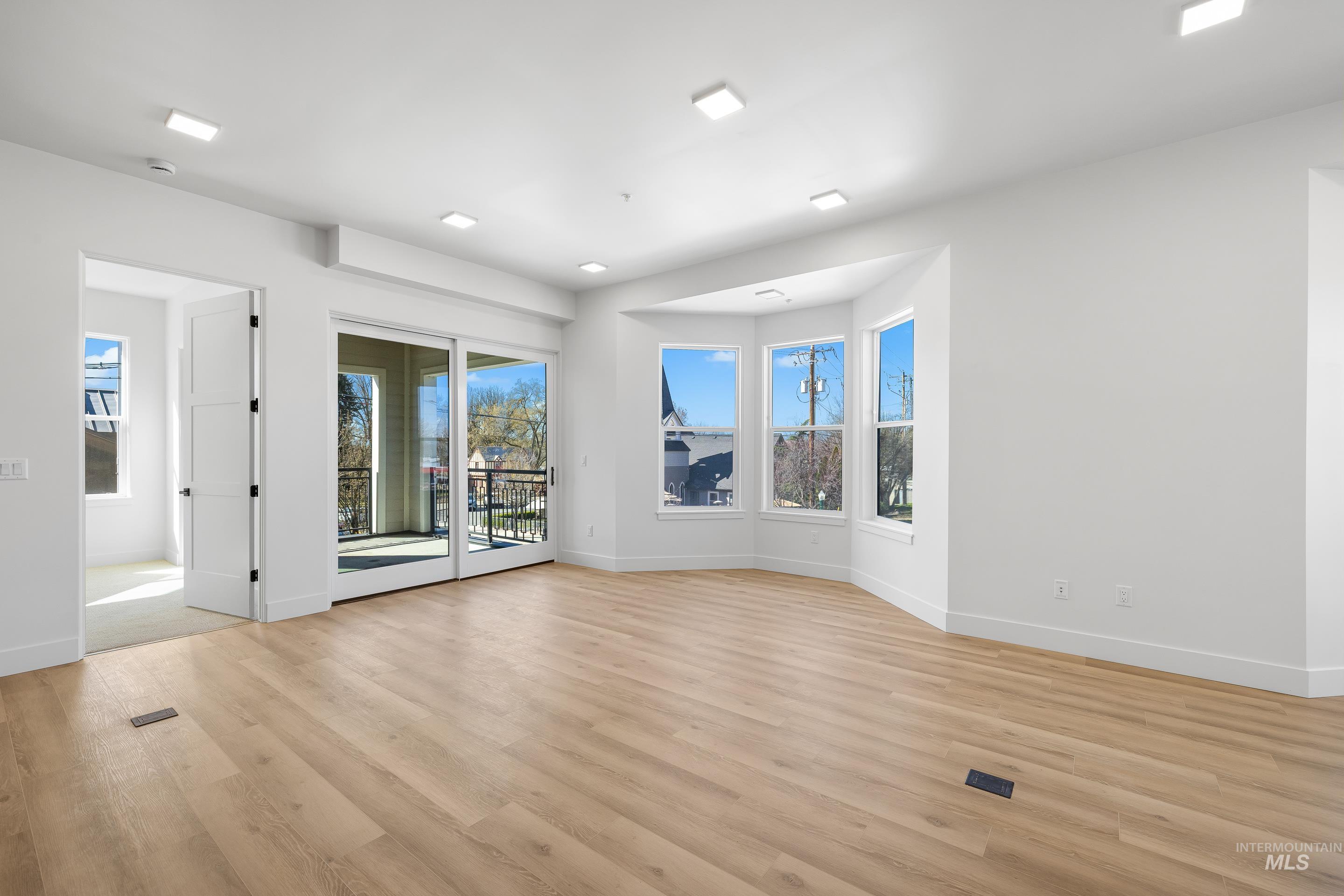 55 E State St, Eagle, Idaho 83616, 2 Bedrooms, 2 Bathrooms, Residential For Sale, Price $1,080,000, 98979741