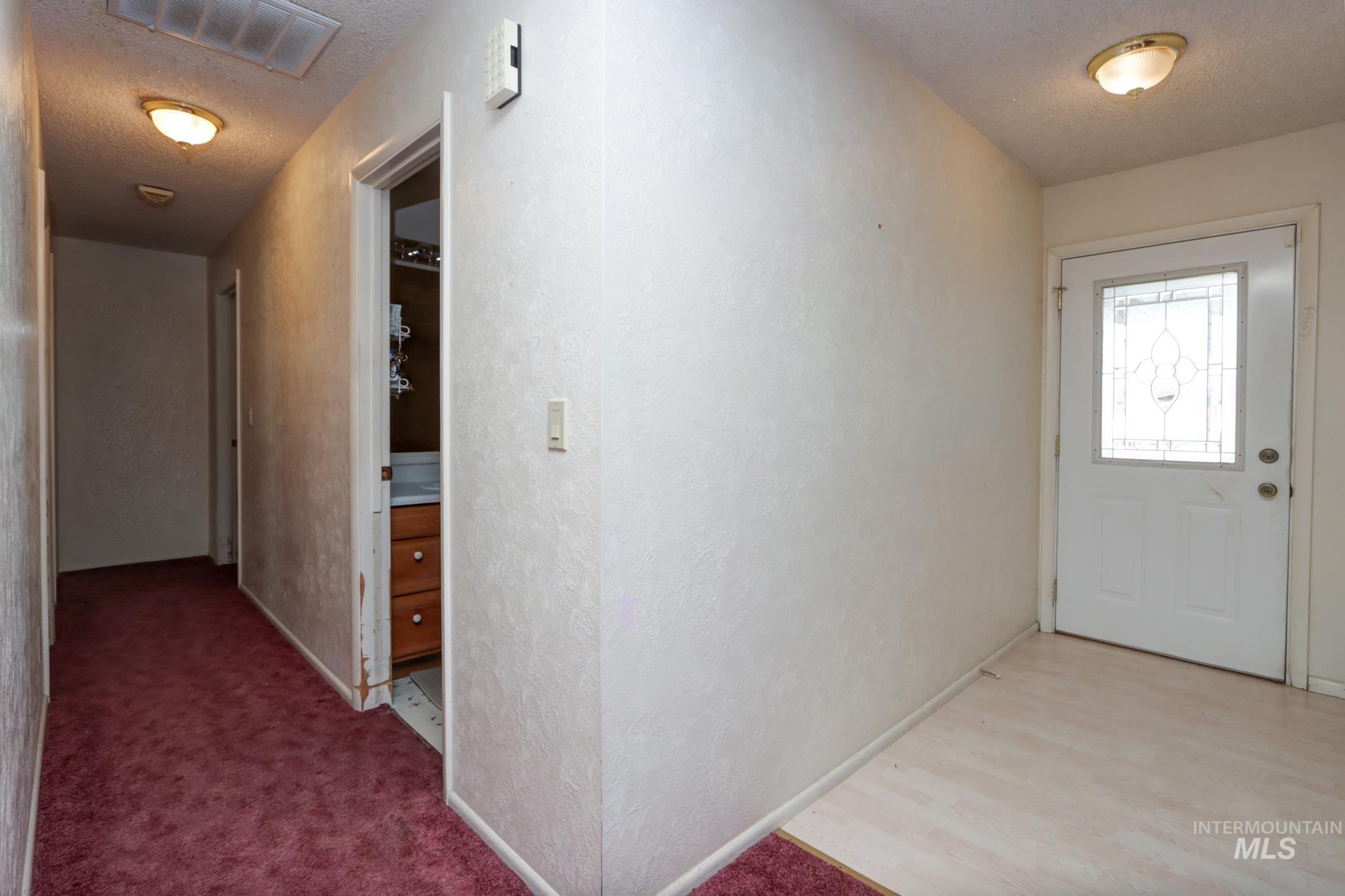 1302 SW 12th St, Ontario, Oregon 97914, 3 Bedrooms, 2 Bathrooms, Residential For Sale, Price $309,000, 98979744