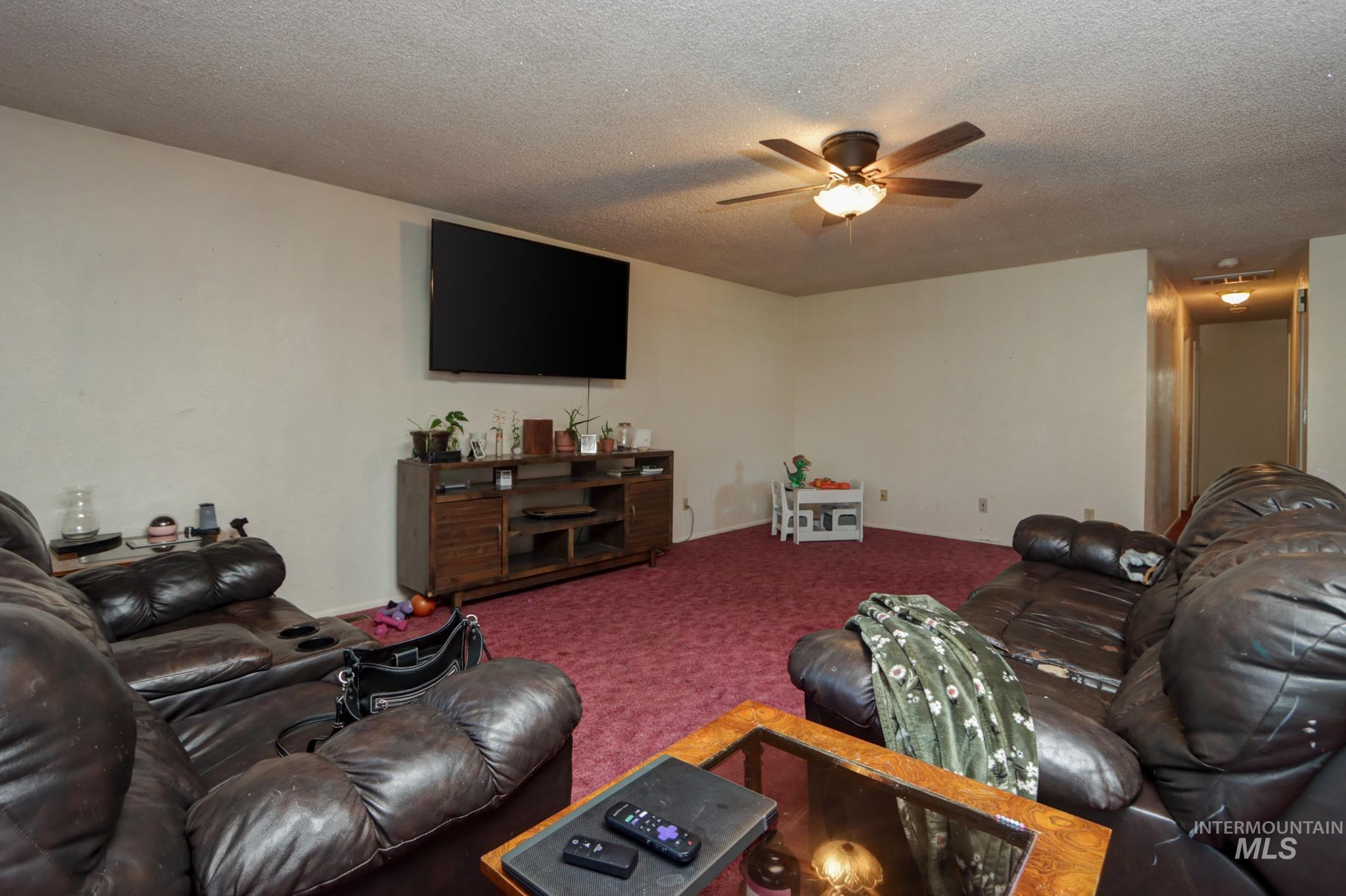 1302 SW 12th St, Ontario, Oregon 97914, 3 Bedrooms, 2 Bathrooms, Residential For Sale, Price $309,000, 98979744