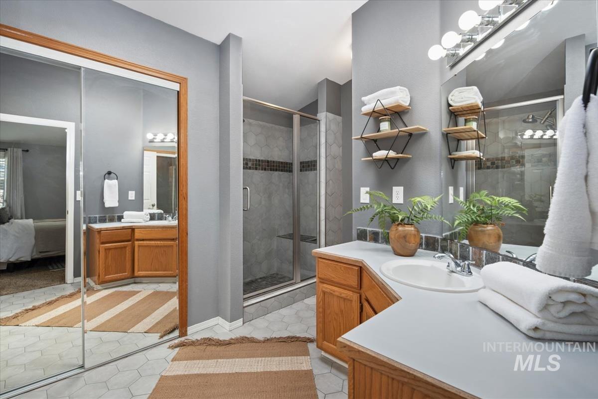 9288 W Holt St, Boise, Idaho 83704, 3 Bedrooms, 2 Bathrooms, Residential For Sale, Price $425,000, 98979748