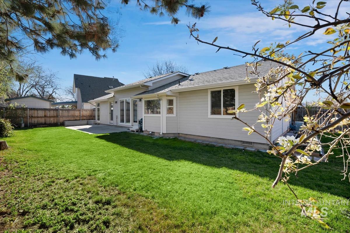 9288 W Holt St, Boise, Idaho 83704, 3 Bedrooms, 2 Bathrooms, Residential For Sale, Price $425,000, 98979748