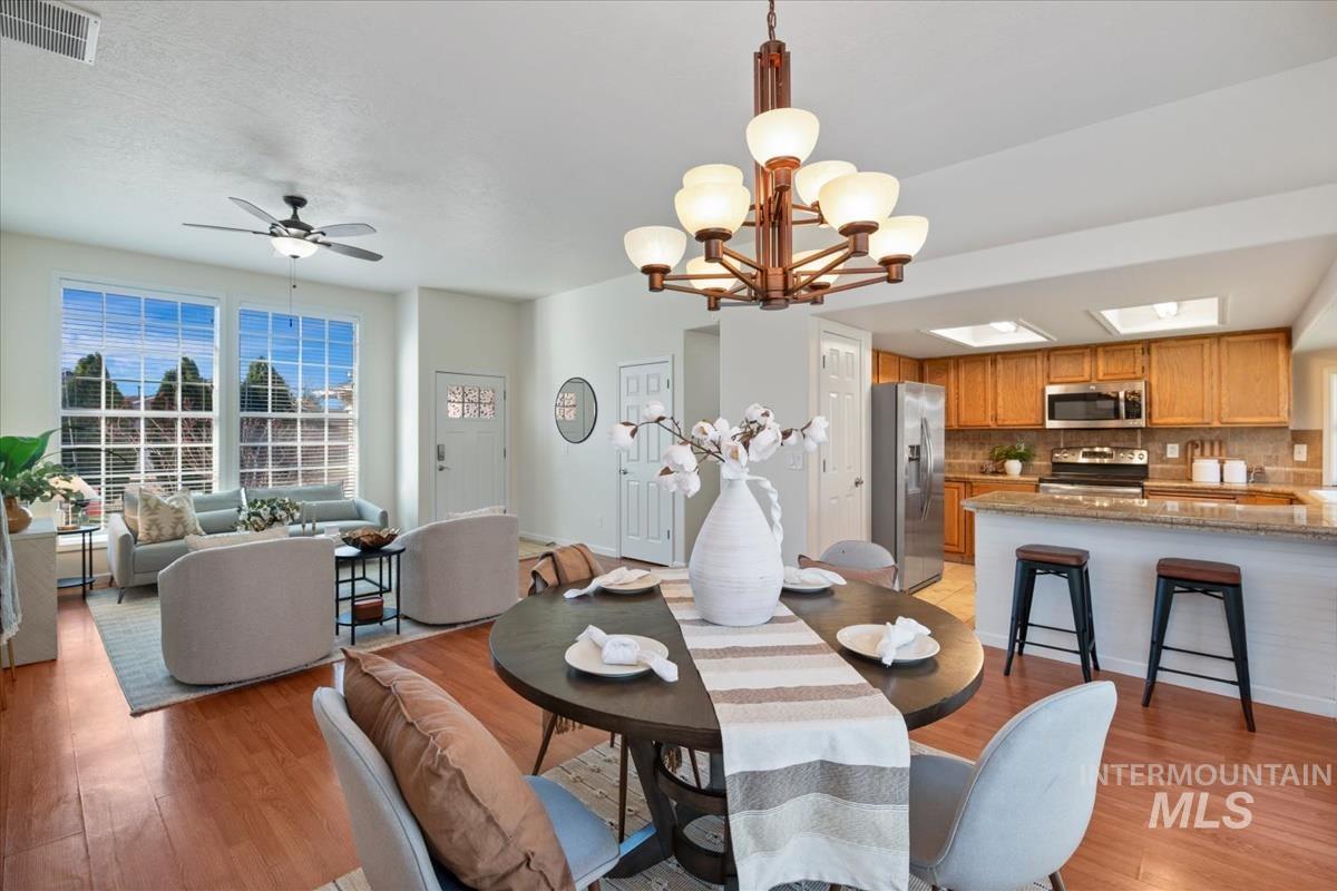 9288 W Holt St, Boise, Idaho 83704, 3 Bedrooms, 2 Bathrooms, Residential For Sale, Price $425,000, 98979748