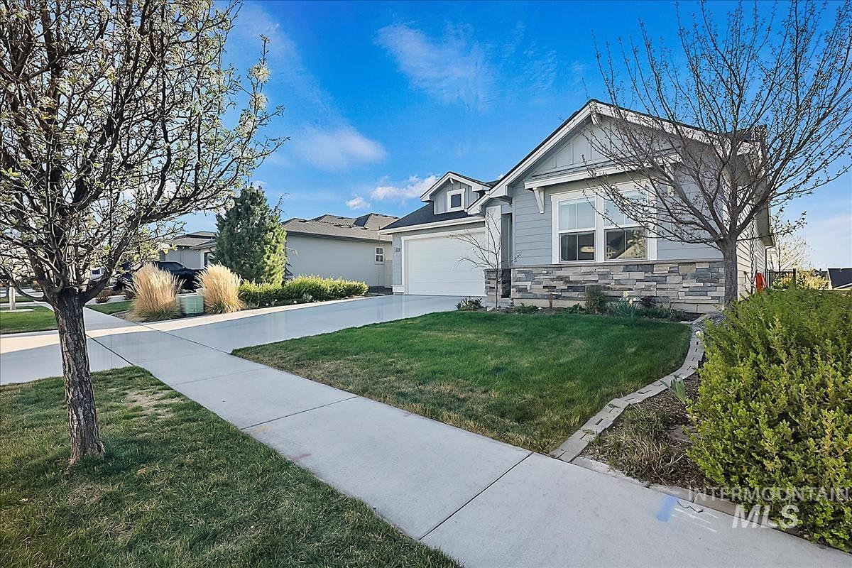 12101 S Culmen Way, Nampa, Idaho 83686, 4 Bedrooms, 2 Bathrooms, Residential For Sale, Price $569,000, 98979751