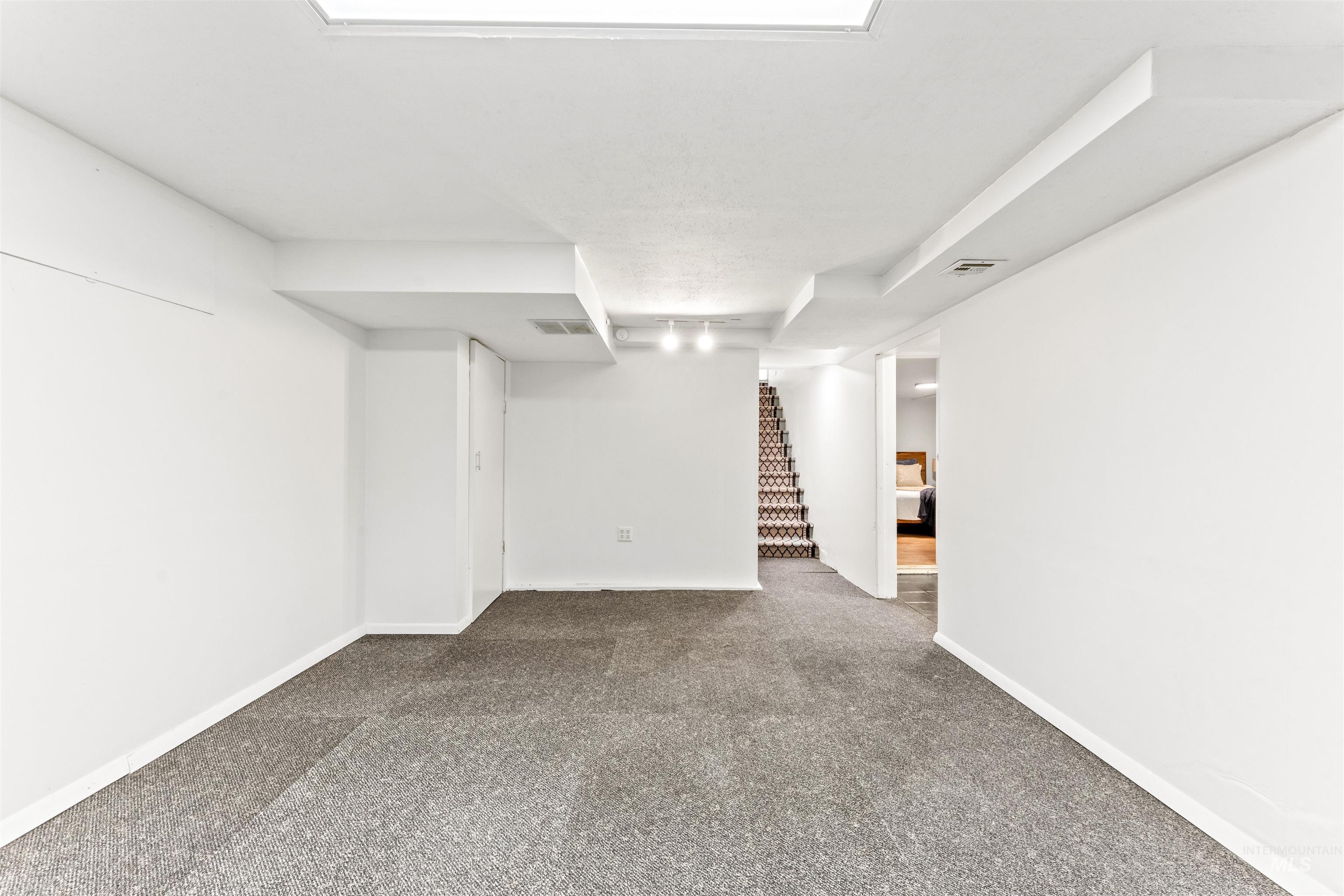 3204 W Rose Hill St, Boise, Idaho 83705, 2 Bedrooms, 1 Bathroom, Residential Income For Sale, Price $549,900, 98979758