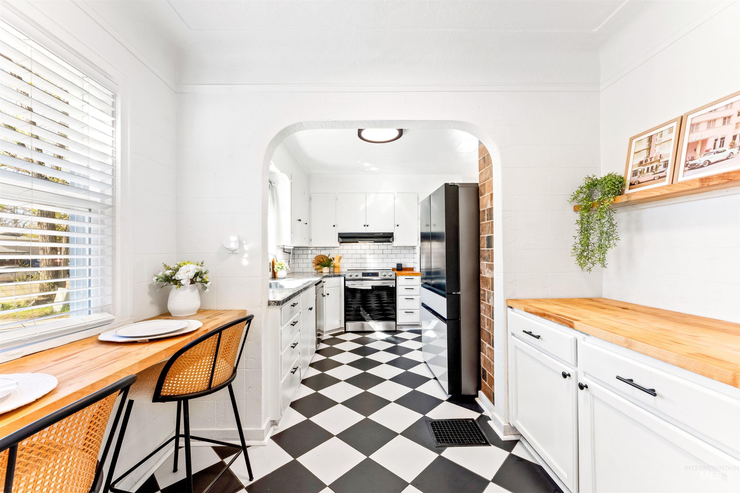 3204 W Rose Hill St, Boise, Idaho 83705, 2 Bedrooms, 1 Bathroom, Residential Income For Sale, Price $549,900, 98979758