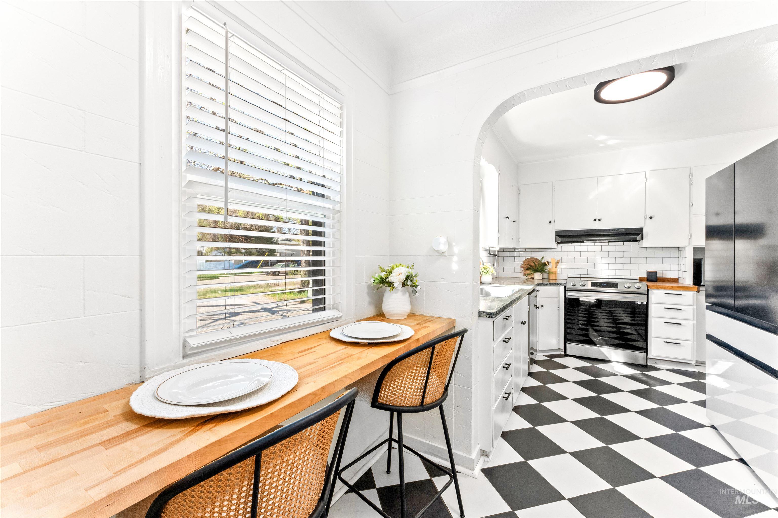 3204 W Rose Hill St, Boise, Idaho 83705, 2 Bedrooms, 1 Bathroom, Residential Income For Sale, Price $549,900, 98979758