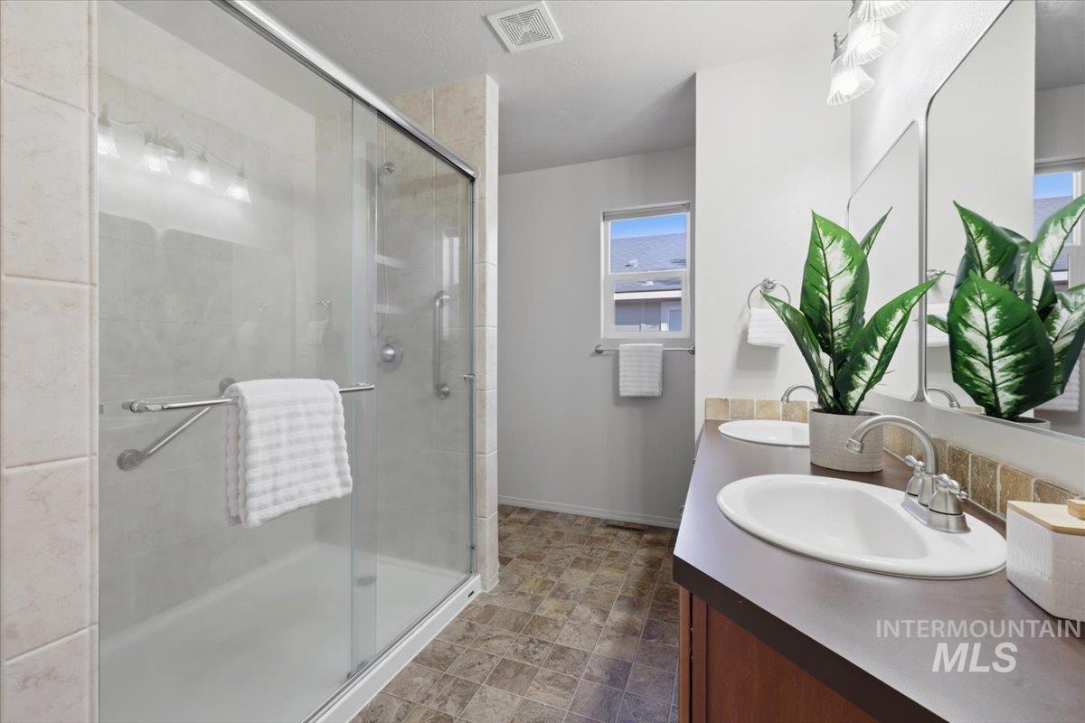 17764 Quiet Springs Ave, Nampa, Idaho 83687, 3 Bedrooms, 2 Bathrooms, Residential For Sale, Price $409,900, 98979762