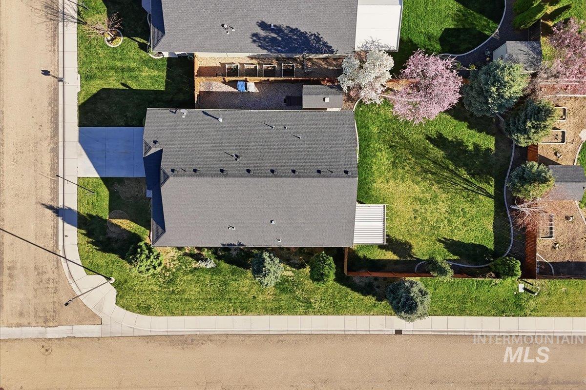 17764 Quiet Springs Ave, Nampa, Idaho 83687, 3 Bedrooms, 2 Bathrooms, Residential For Sale, Price $409,900, 98979762