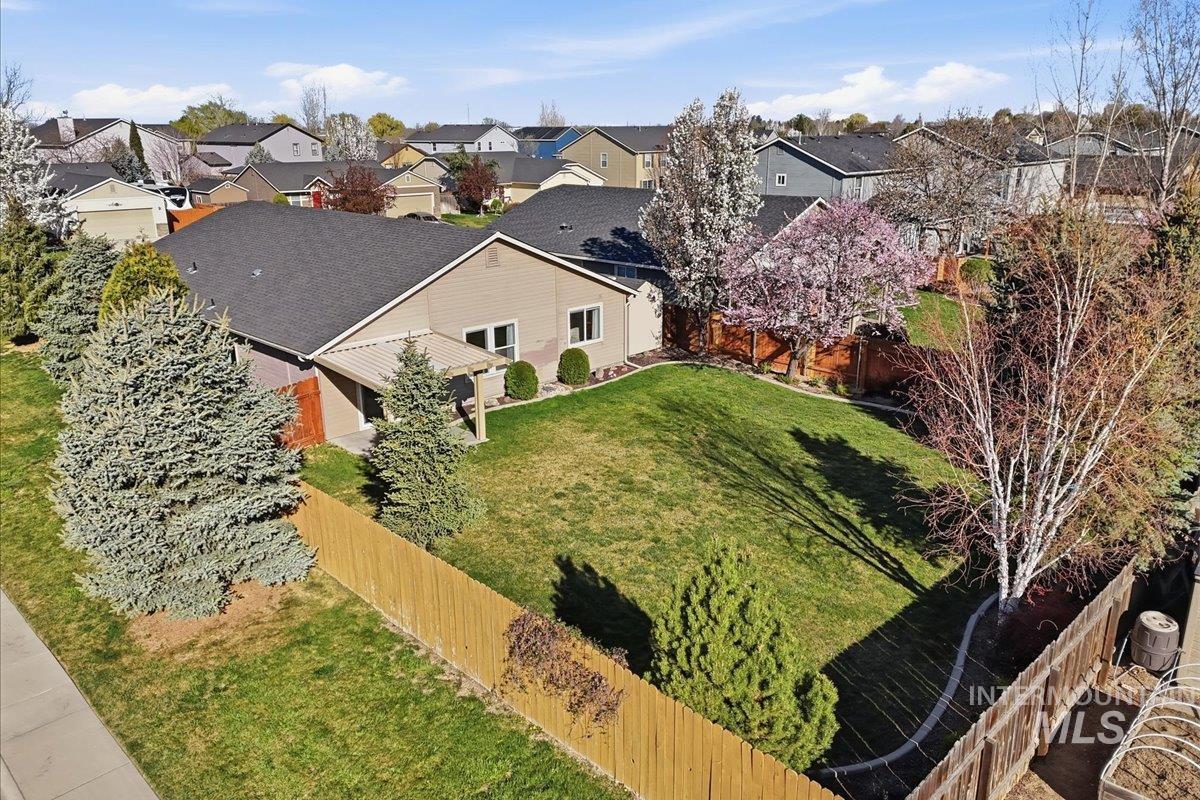 17764 Quiet Springs Ave, Nampa, Idaho 83687, 3 Bedrooms, 2 Bathrooms, Residential For Sale, Price $409,900, 98979762