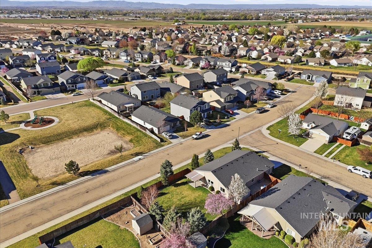 17764 Quiet Springs Ave, Nampa, Idaho 83687, 3 Bedrooms, 2 Bathrooms, Residential For Sale, Price $409,900, 98979762