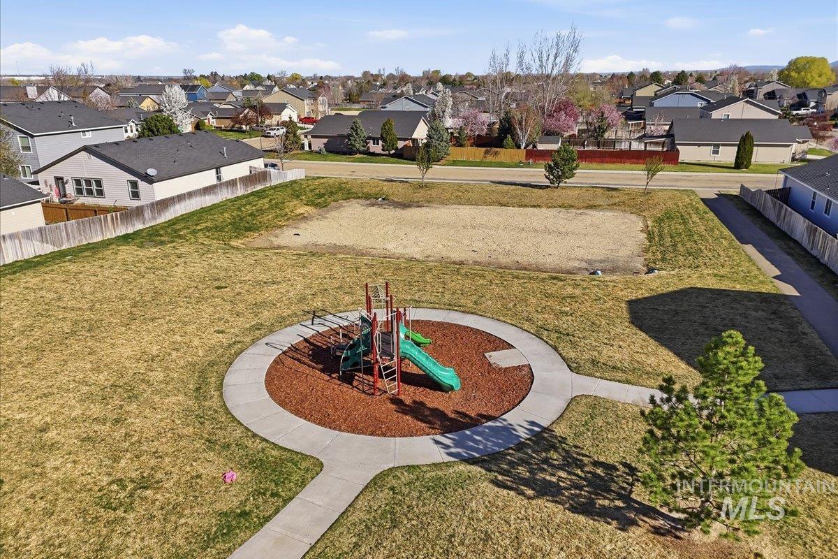 17764 Quiet Springs Ave, Nampa, Idaho 83687, 3 Bedrooms, 2 Bathrooms, Residential For Sale, Price $409,900, 98979762