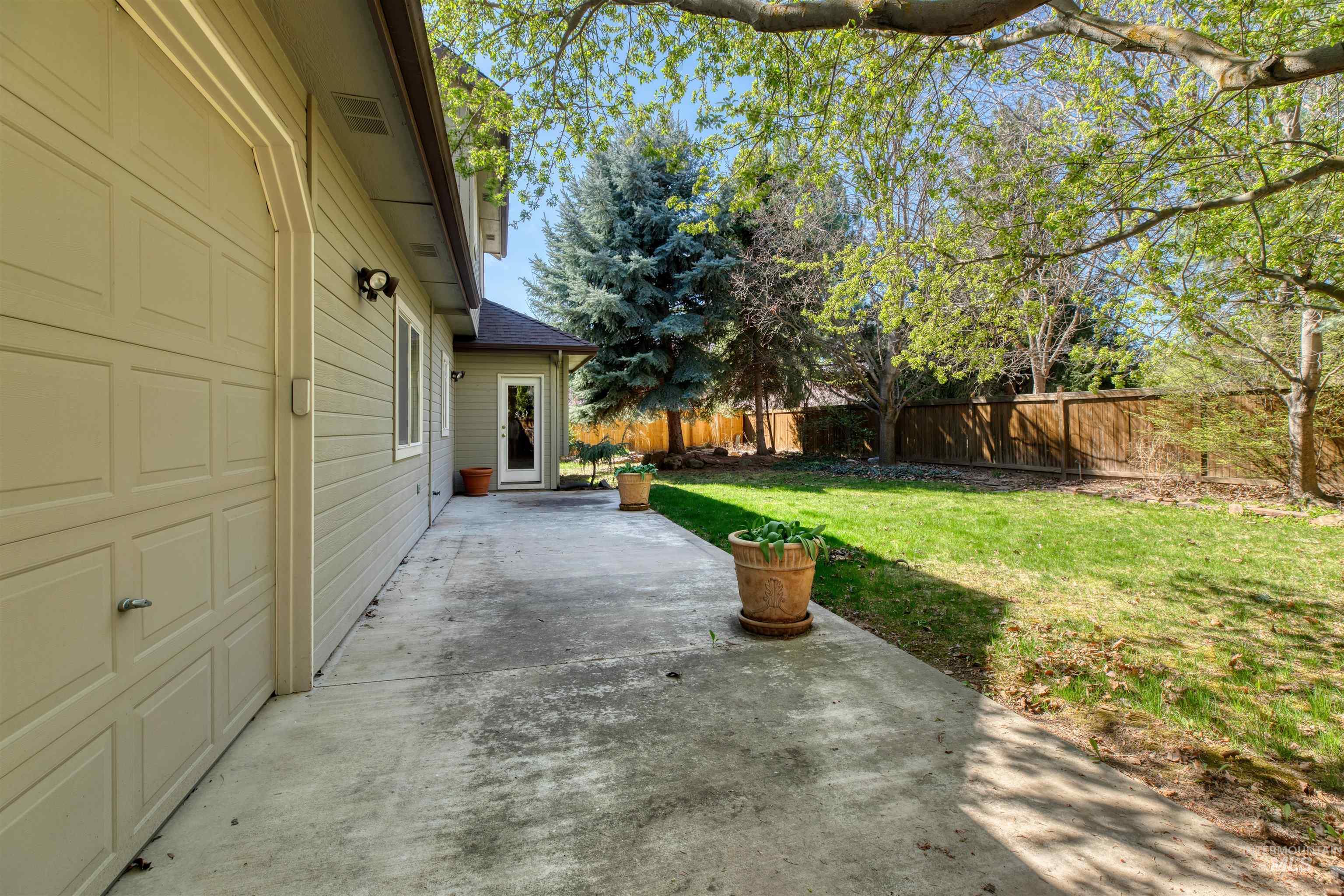 4259 N Waterloo Ave, Boise, Idaho 83713, 4 Bedrooms, 2.5 Bathrooms, Residential For Sale, Price $599,900,MLS 98979764