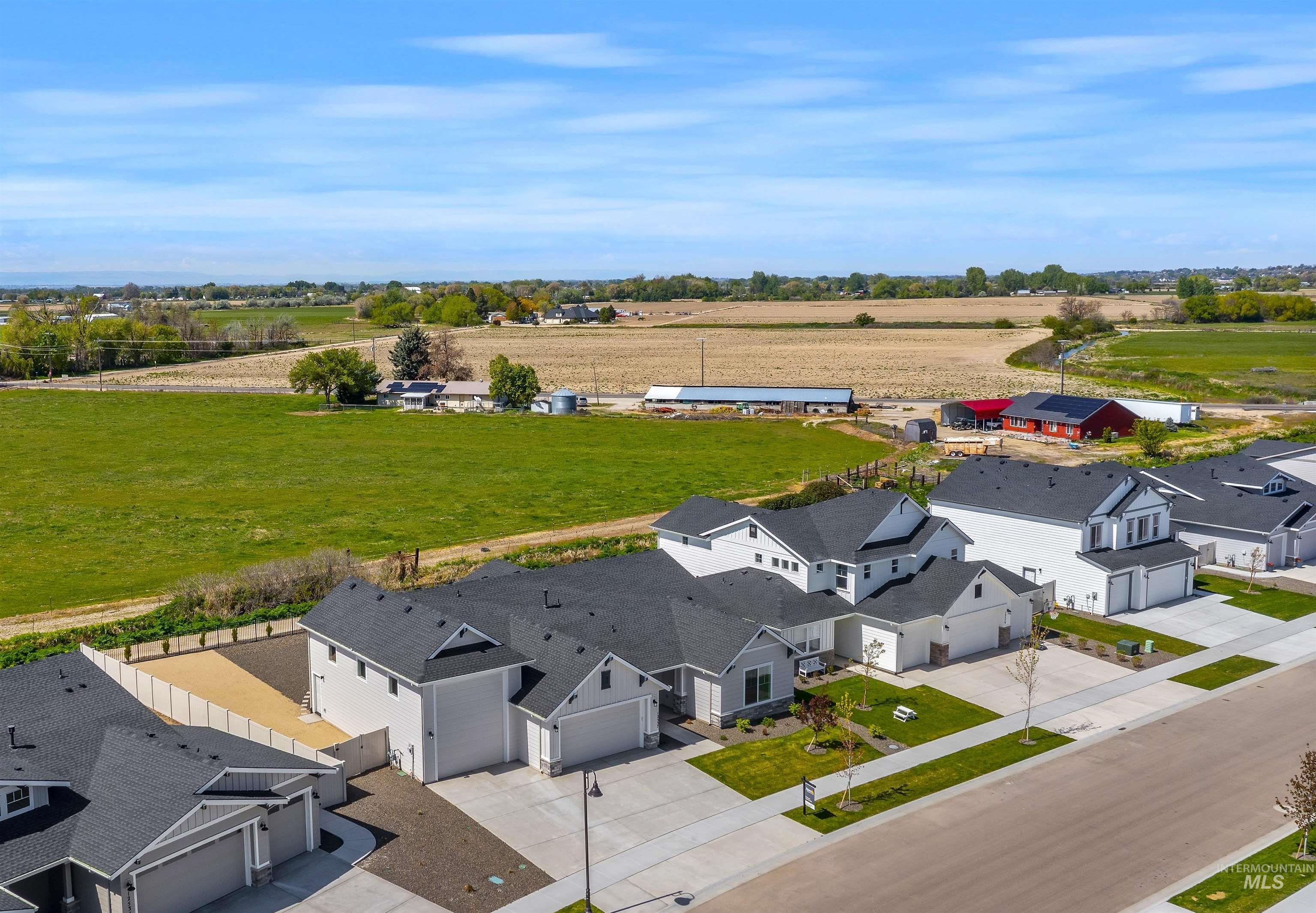 12557 W Wayfaring Drive, Star, Idaho 83669, 3 Bedrooms, 2.5 Bathrooms, Residential For Sale, Price $679,900, 98979765