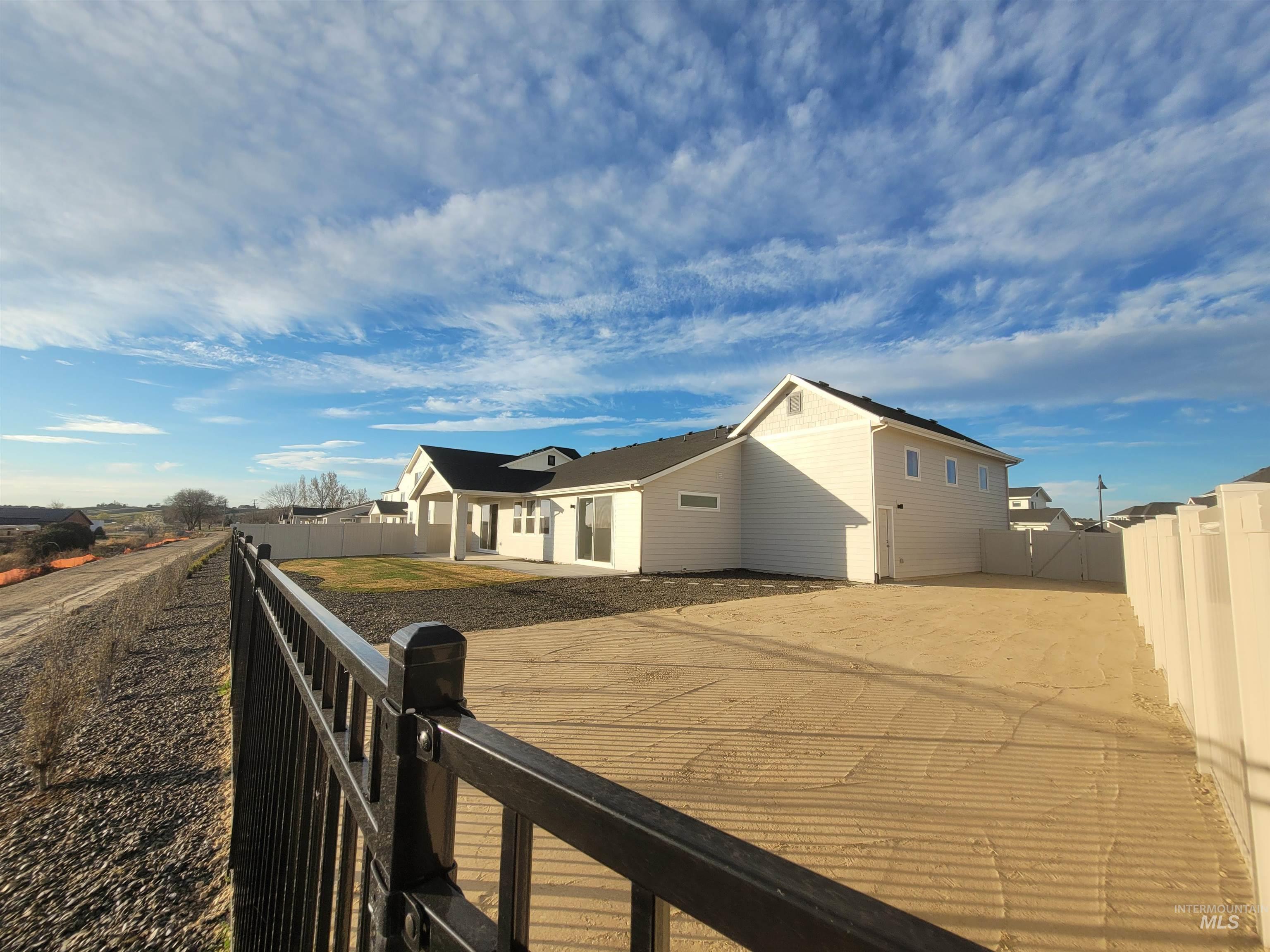 12557 W Wayfaring Drive, Star, Idaho 83669, 3 Bedrooms, 2.5 Bathrooms, Residential For Sale, Price $679,900, 98979765