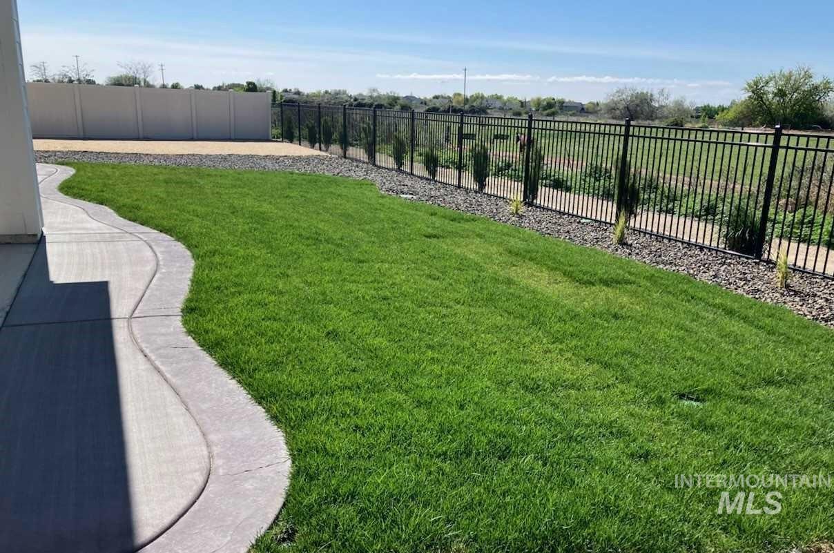12557 W Wayfaring Drive, Star, Idaho 83669, 3 Bedrooms, 2.5 Bathrooms, Residential For Sale, Price $679,900, 98979765