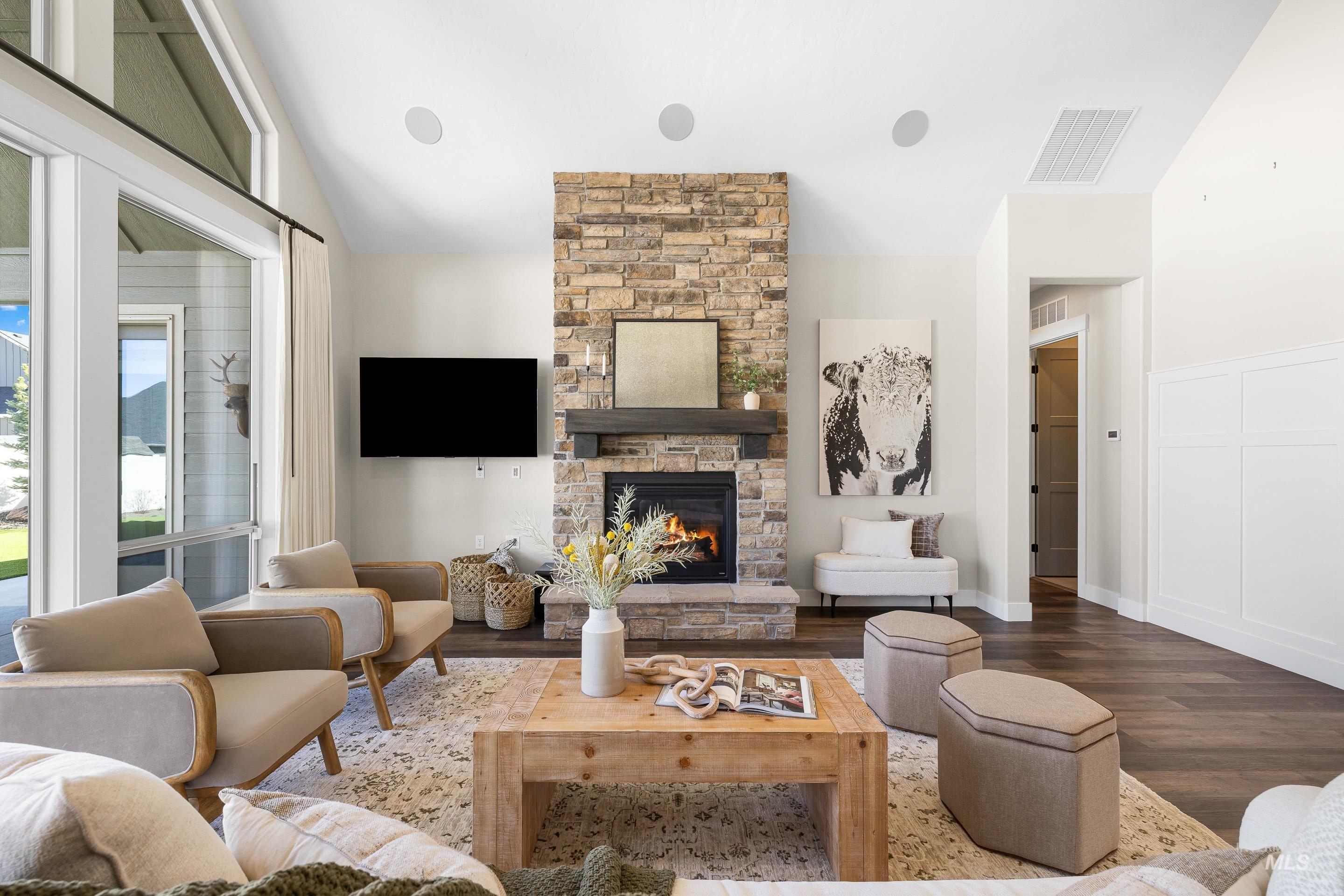 8368 W Sparks Lake Dr., Boise, Idaho 83714, 3 Bedrooms, 2.5 Bathrooms, Residential For Sale, Price $998,000, 98979770