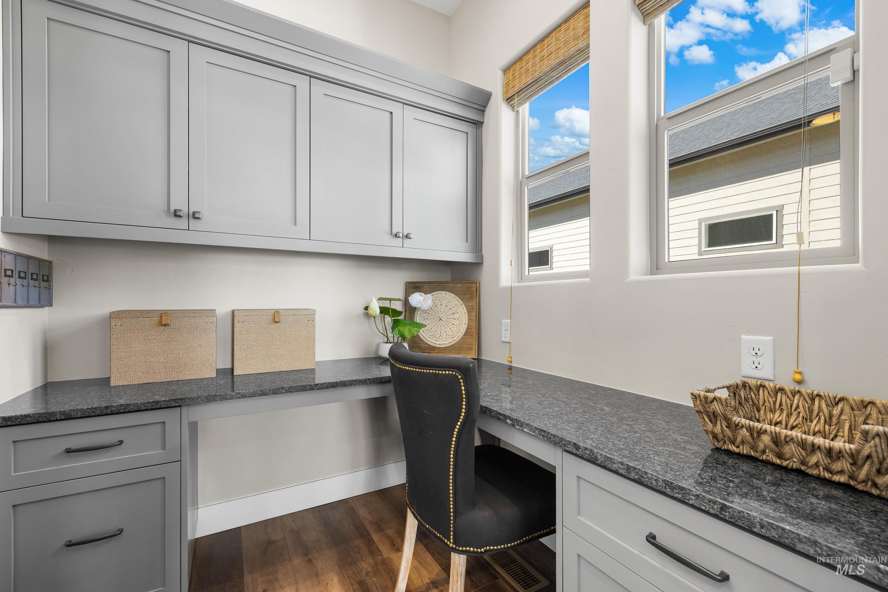 8368 W Sparks Lake Dr., Boise, Idaho 83714, 3 Bedrooms, 2.5 Bathrooms, Residential For Sale, Price $998,000, 98979770