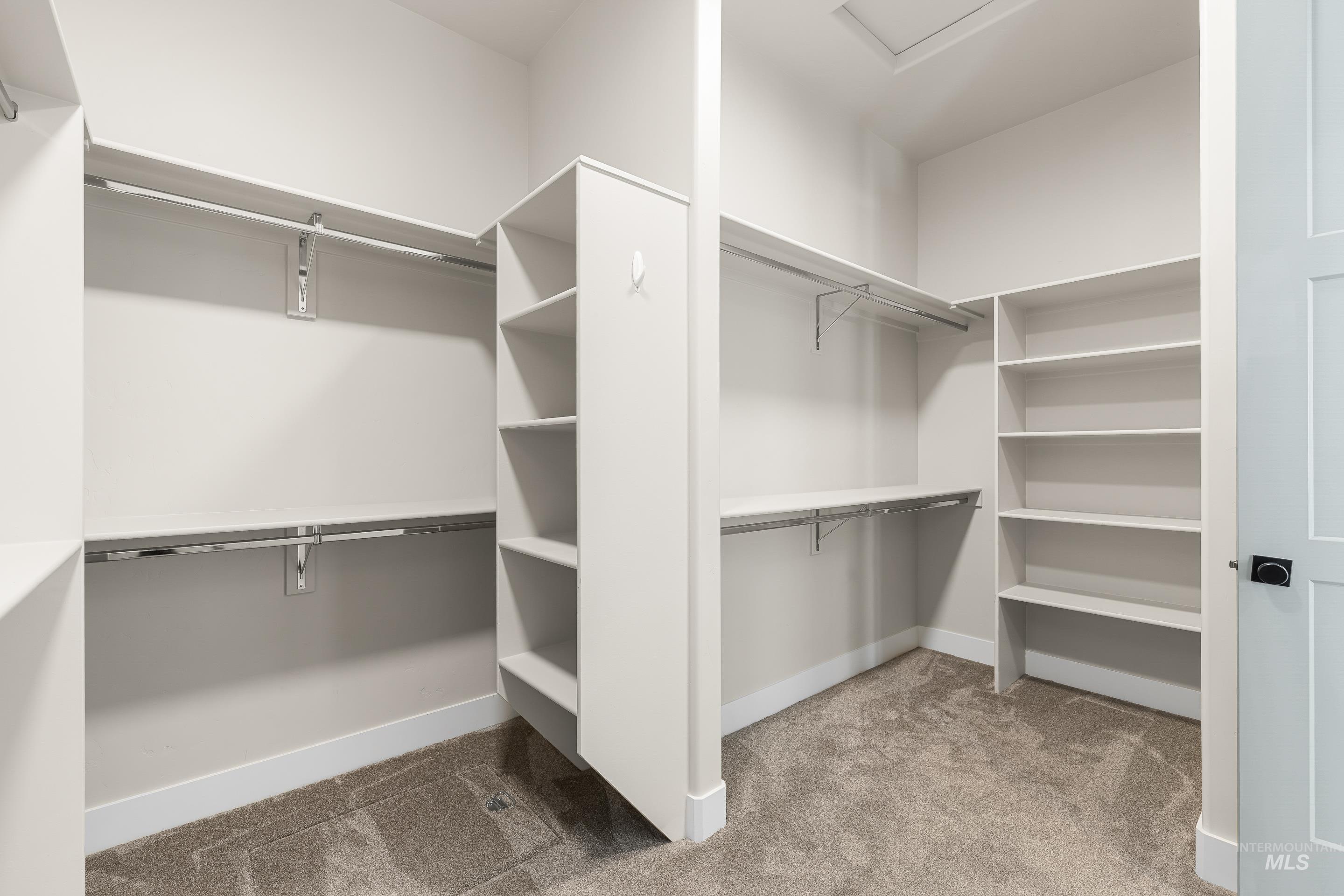 8368 W Sparks Lake Dr., Boise, Idaho 83714, 3 Bedrooms, 2.5 Bathrooms, Residential For Sale, Price $998,000, 98979770