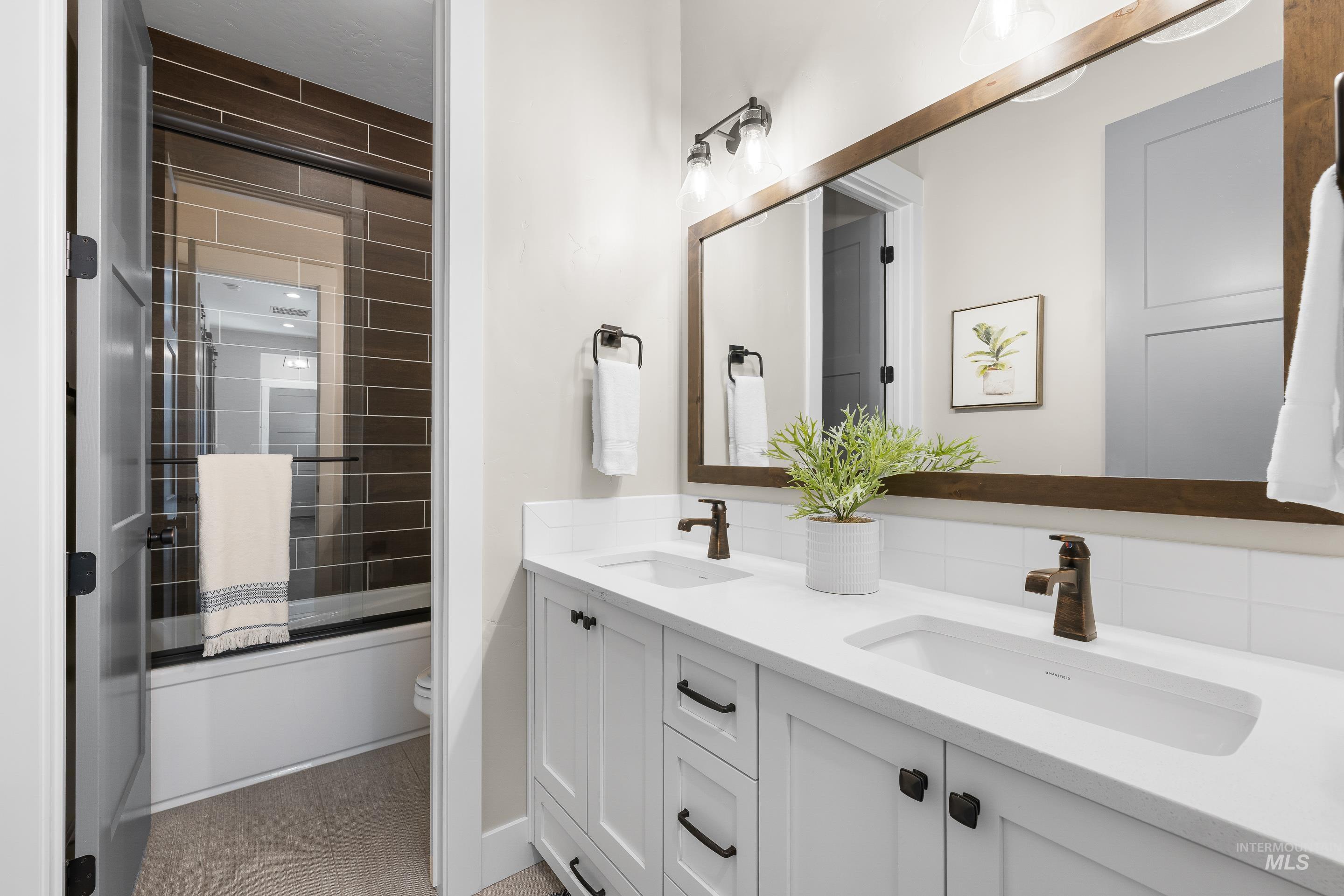 8368 W Sparks Lake Dr., Boise, Idaho 83714, 3 Bedrooms, 2.5 Bathrooms, Residential For Sale, Price $998,000, 98979770