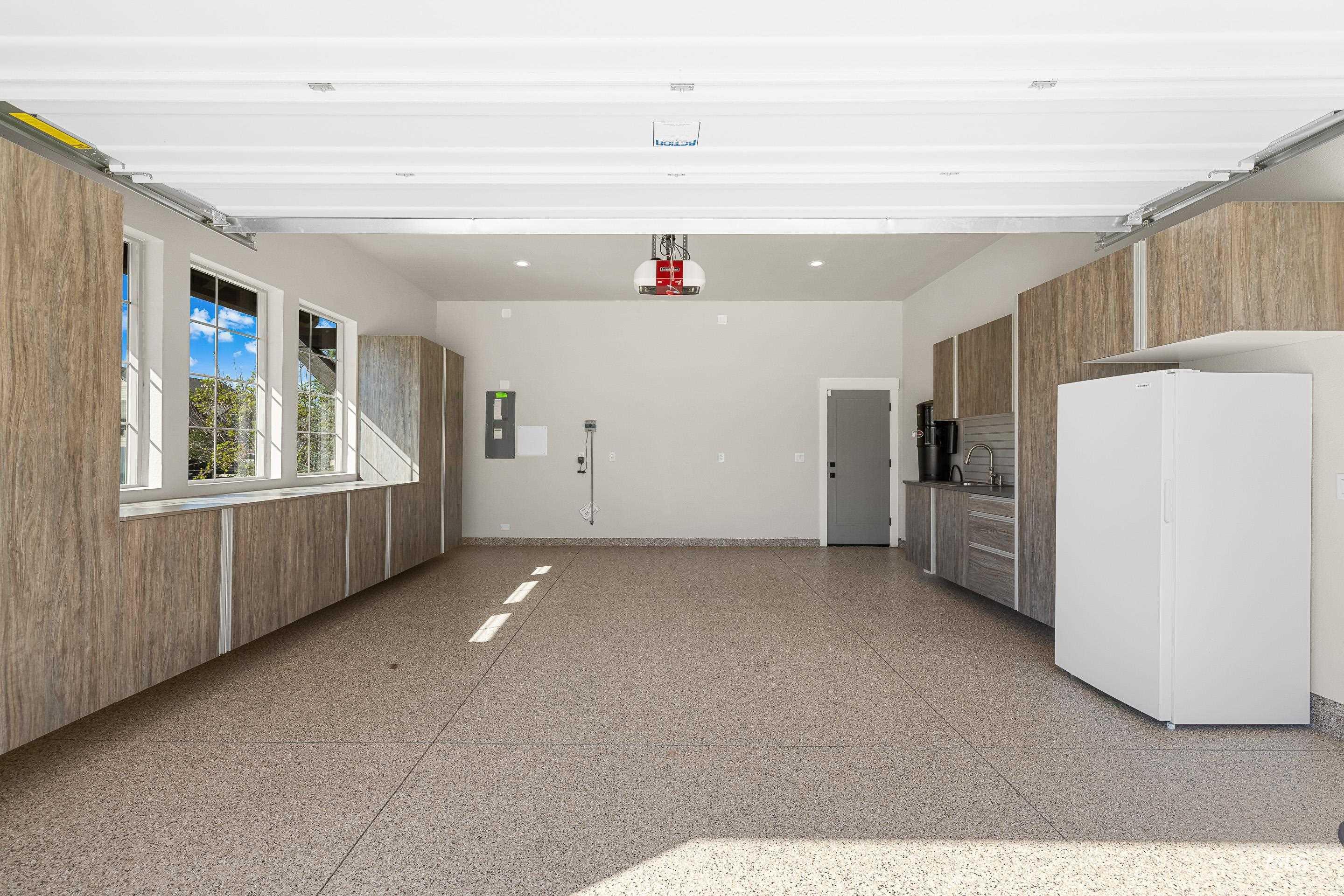 8368 W Sparks Lake Dr., Boise, Idaho 83714, 3 Bedrooms, 2.5 Bathrooms, Residential For Sale, Price $998,000, 98979770