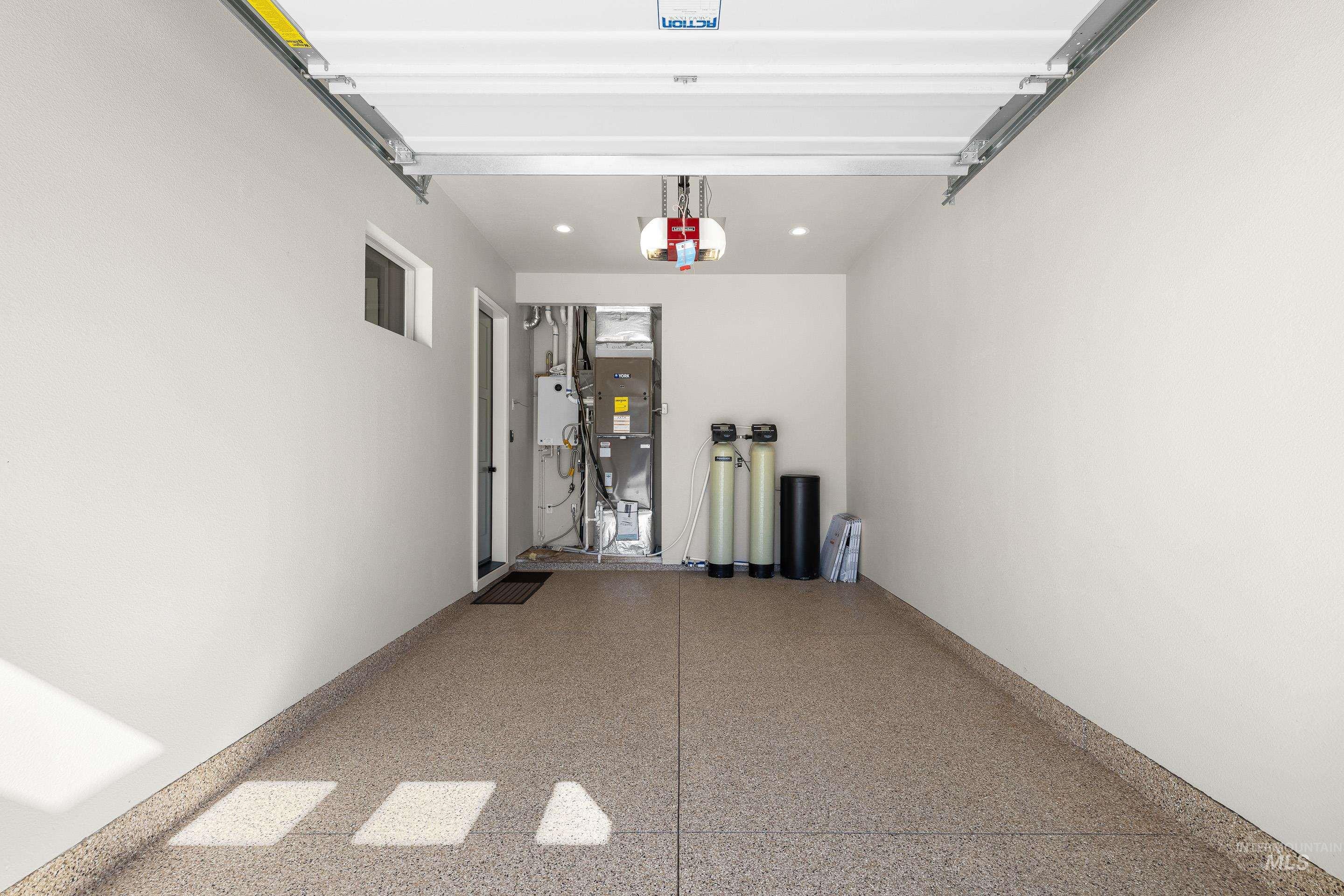 8368 W Sparks Lake Dr., Boise, Idaho 83714, 3 Bedrooms, 2.5 Bathrooms, Residential For Sale, Price $998,000, 98979770