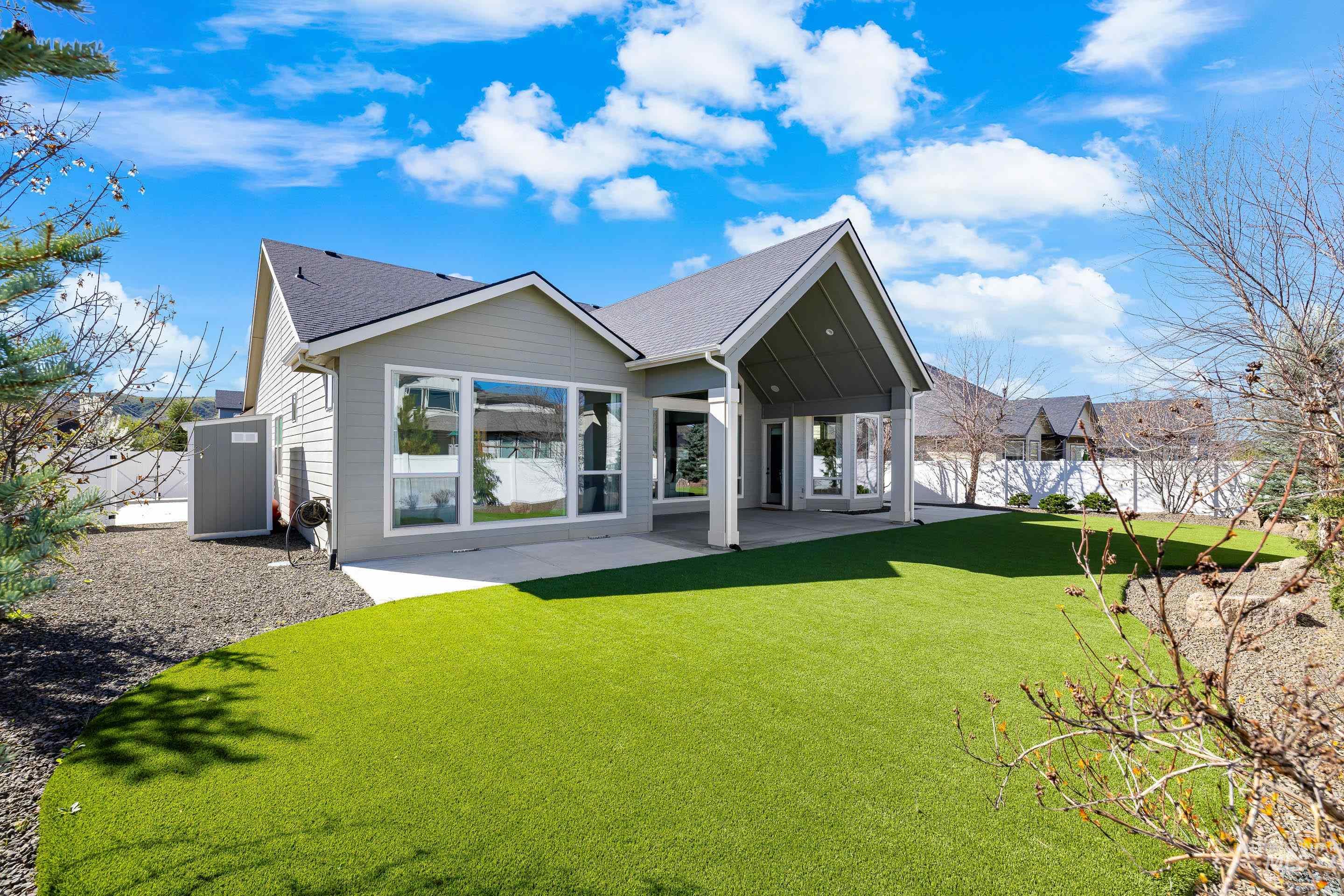 8368 W Sparks Lake Dr., Boise, Idaho 83714, 3 Bedrooms, 2.5 Bathrooms, Residential For Sale, Price $998,000, 98979770