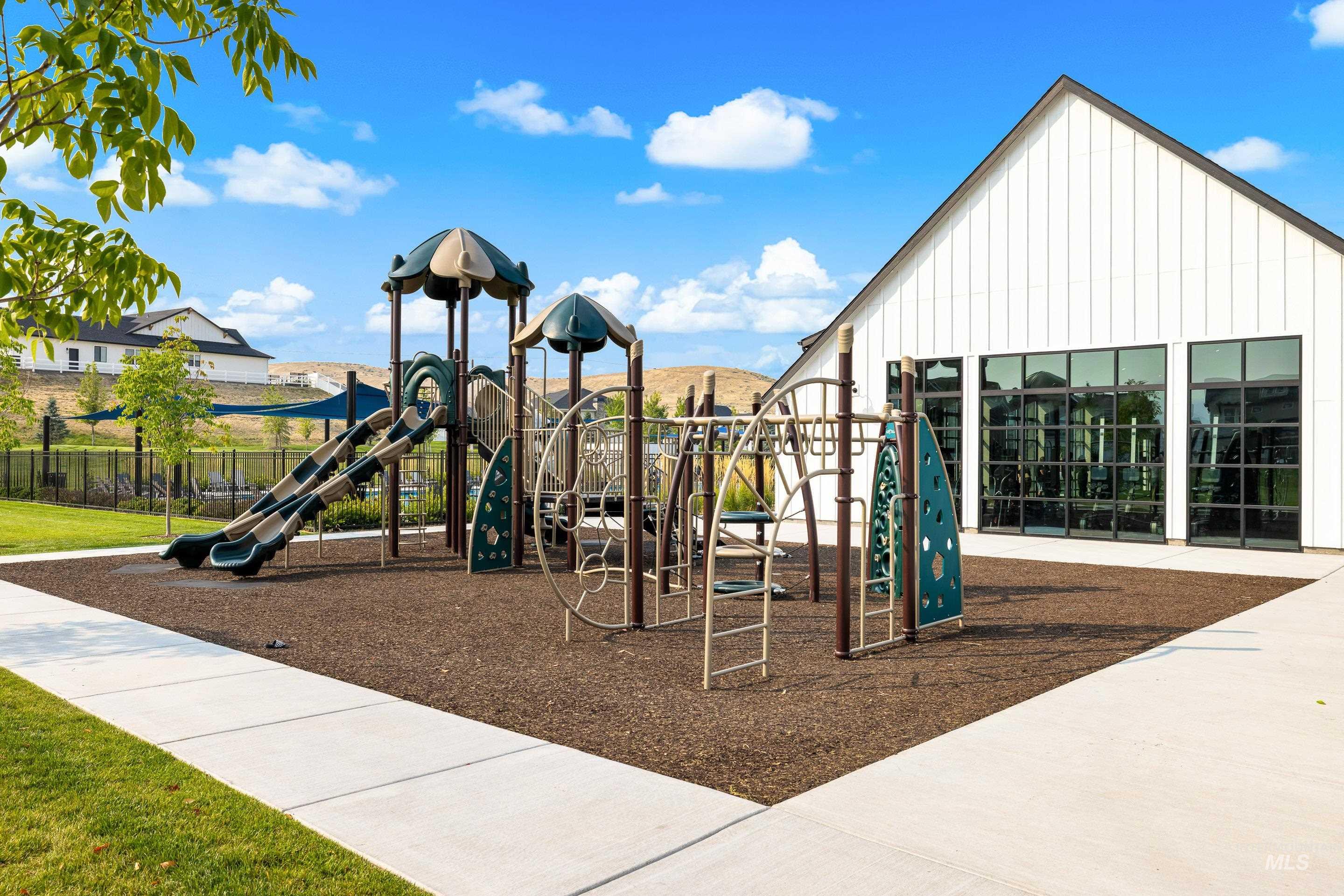 8368 W Sparks Lake Dr., Boise, Idaho 83714, 3 Bedrooms, 2.5 Bathrooms, Residential For Sale, Price $998,000, 98979770