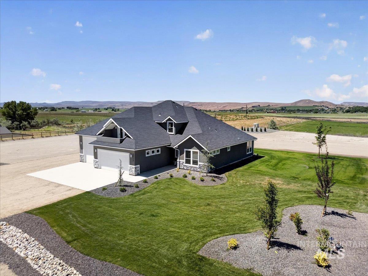 25773 Clydesdale Lane, Parma, Idaho 83660, 4 Bedrooms, 2.5 Bathrooms, Residential For Sale, Price $992,900,MLS 98979771
