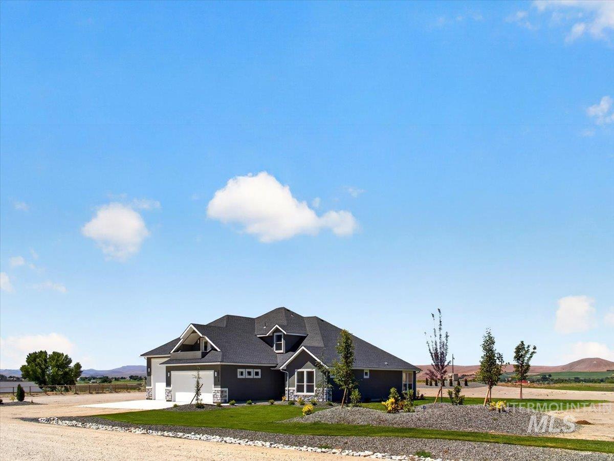 25773 Clydesdale Lane, Parma, Idaho 83660, 4 Bedrooms, 2.5 Bathrooms, Residential For Sale, Price $992,900,MLS 98979771
