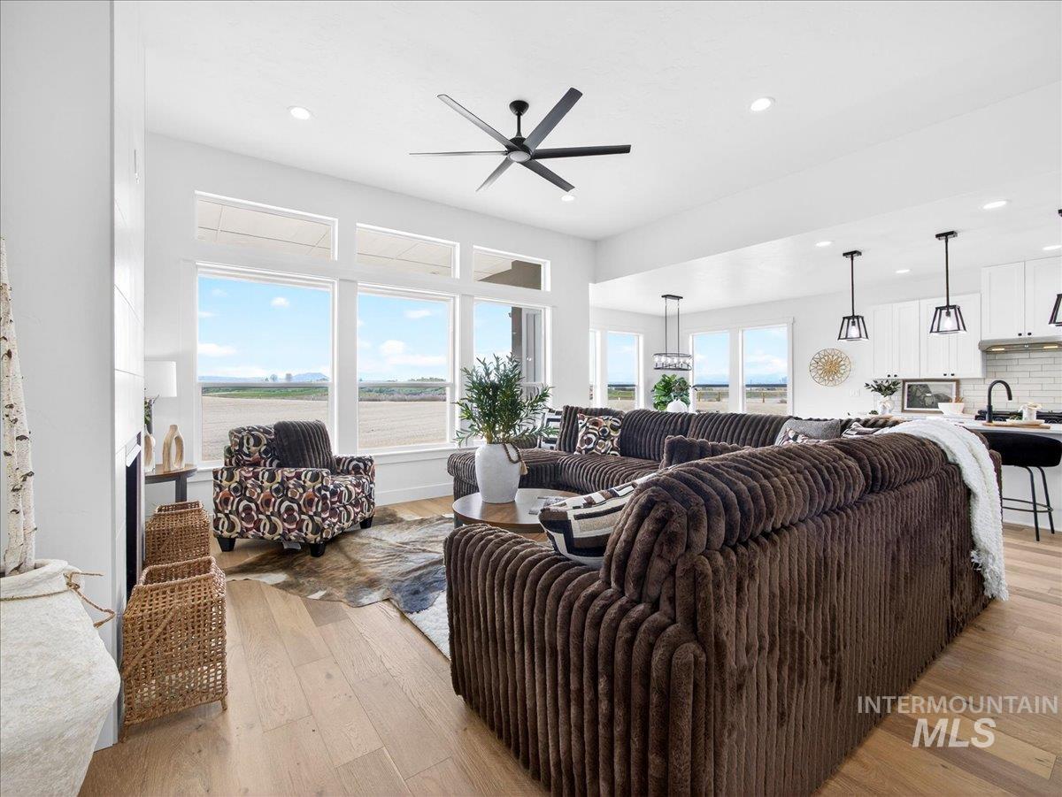 25773 Clydesdale Lane, Parma, Idaho 83660, 4 Bedrooms, 2.5 Bathrooms, Residential For Sale, Price $998,900, 98979771