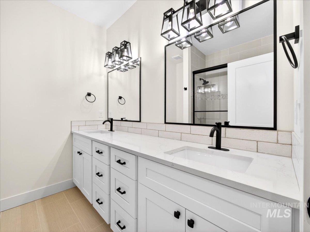 25773 Clydesdale Lane, Parma, Idaho 83660, 4 Bedrooms, 2.5 Bathrooms, Residential For Sale, Price $998,900, 98979771