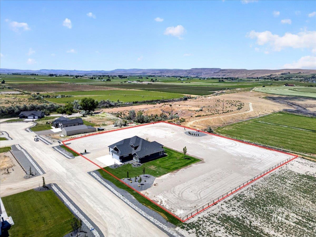 25773 Clydesdale Lane, Parma, Idaho 83660, 4 Bedrooms, 2.5 Bathrooms, Residential For Sale, Price $992,900,MLS 98979771