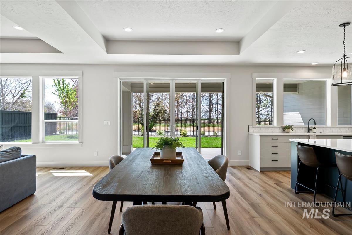 2653 E Cavern Dr., Meridian, Idaho 83642, 3 Bedrooms, 3.5 Bathrooms, Residential For Sale, Price $874,900, 98979772