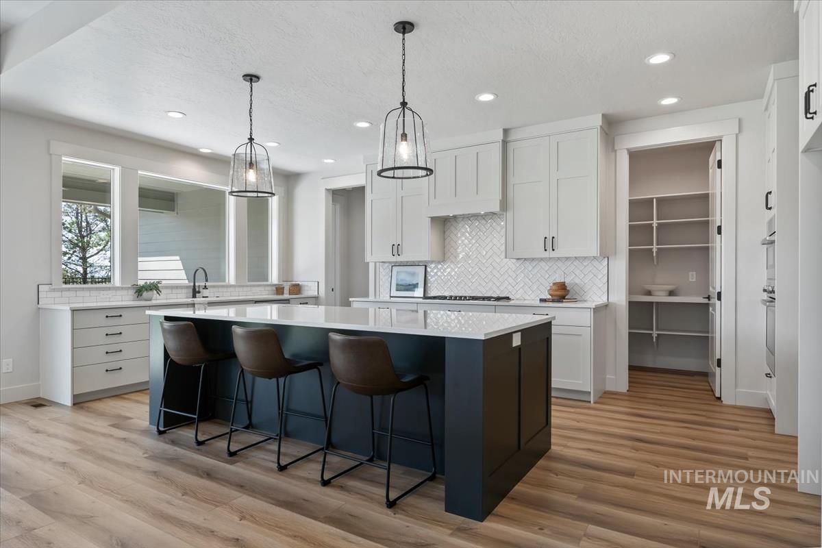2653 E Cavern Dr., Meridian, Idaho 83642, 3 Bedrooms, 3.5 Bathrooms, Residential For Sale, Price $874,900, 98979772