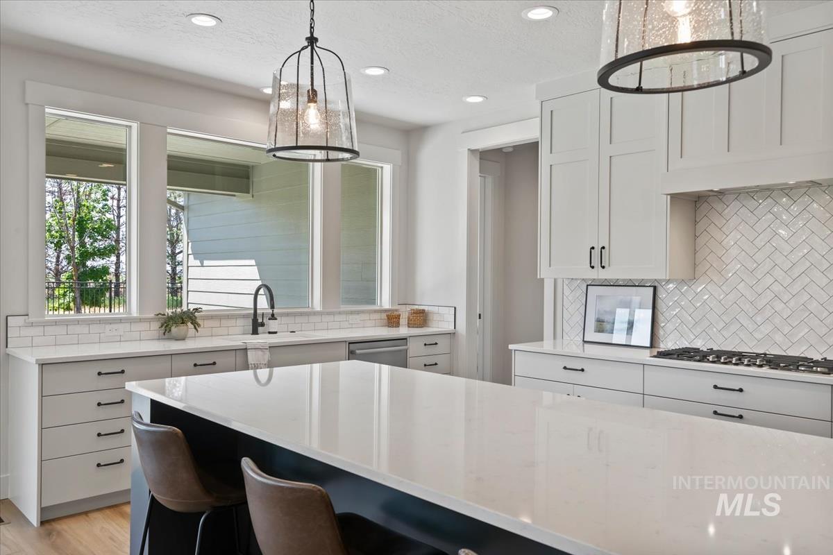 2653 E Cavern Dr., Meridian, Idaho 83642, 3 Bedrooms, 3.5 Bathrooms, Residential For Sale, Price $874,900, 98979772