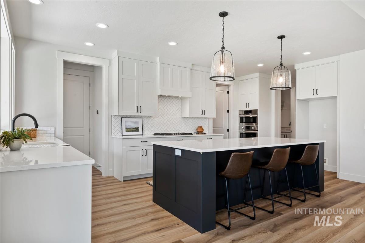 2653 E Cavern Dr., Meridian, Idaho 83642, 3 Bedrooms, 3.5 Bathrooms, Residential For Sale, Price $874,900, 98979772