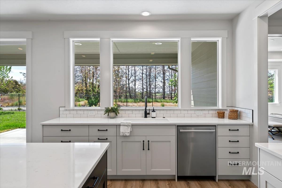 2653 E Cavern Dr., Meridian, Idaho 83642, 3 Bedrooms, 3.5 Bathrooms, Residential For Sale, Price $874,900, 98979772