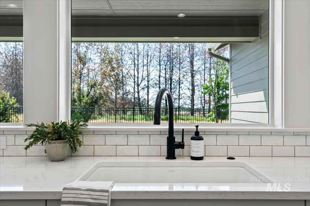 2653 E Cavern Dr., Meridian, Idaho 83642, 3 Bedrooms, 3.5 Bathrooms, Residential For Sale, Price $874,900, 98979772