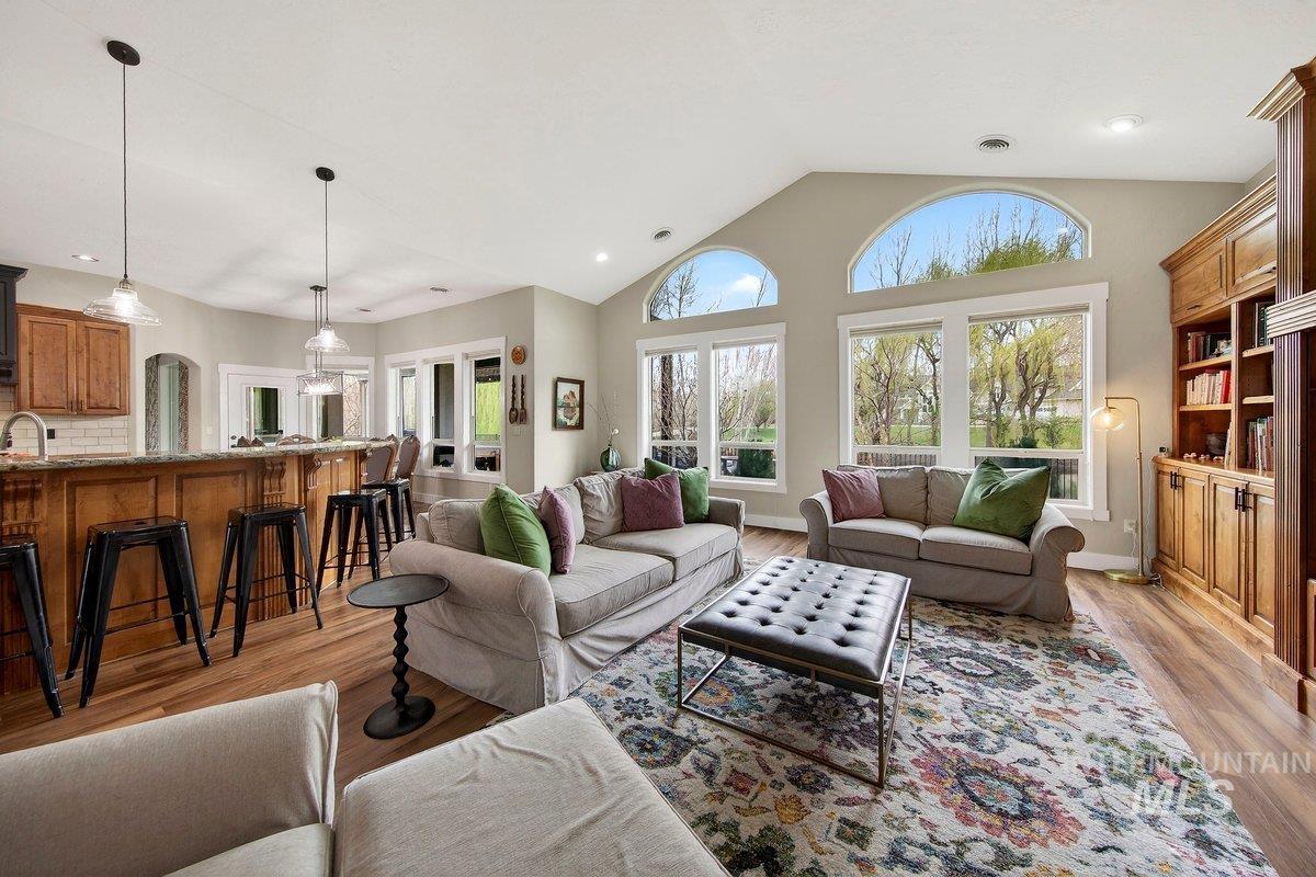 1013 E Rivers End Drive, Eagle, Idaho 83616-0000, 5 Bedrooms, 3.5 Bathrooms, Residential For Sale, Price $1,775,000,MLS 98979774