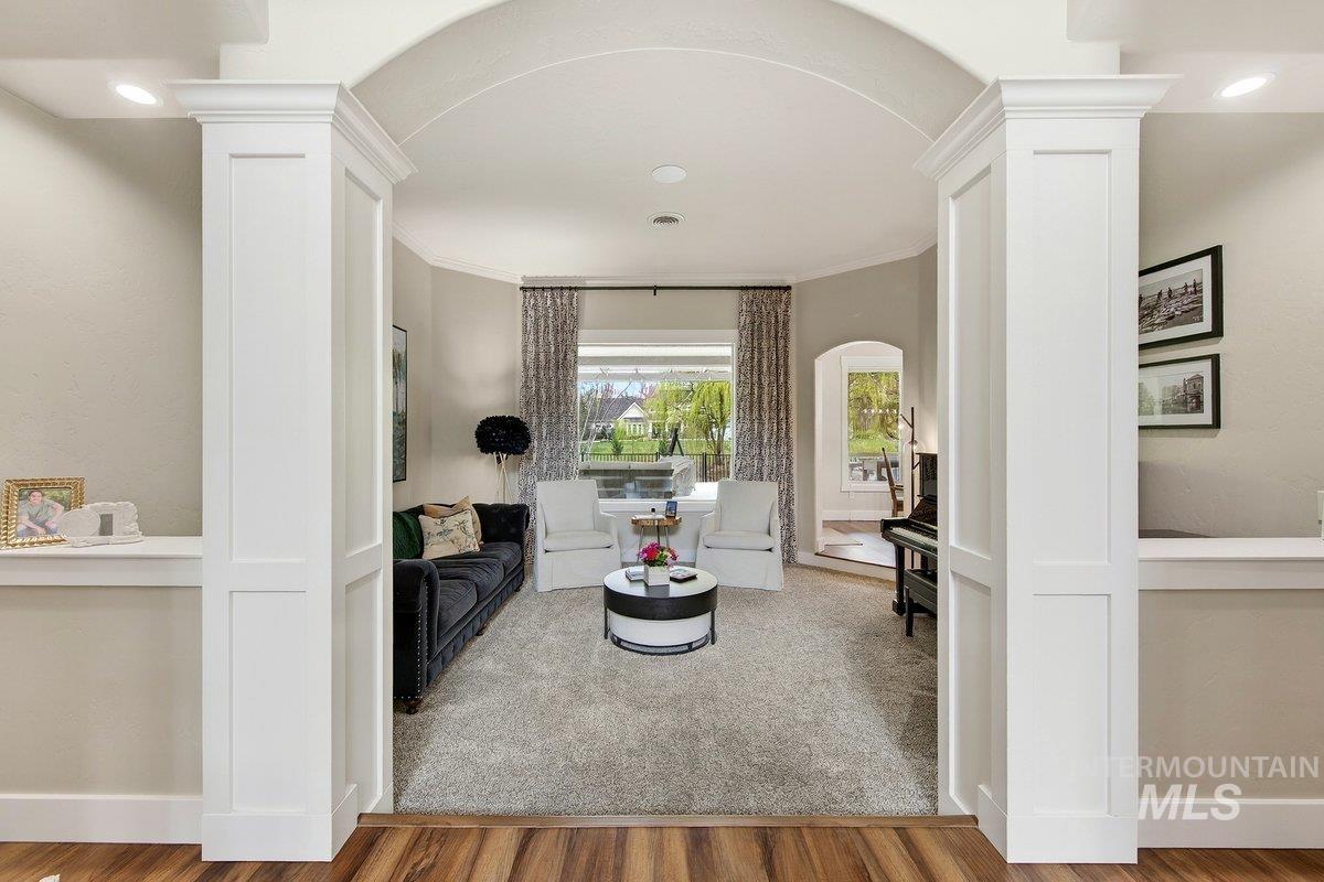 1013 E Rivers End Drive, Eagle, Idaho 83616-0000, 5 Bedrooms, 3.5 Bathrooms, Residential For Sale, Price $1,775,000,MLS 98979774